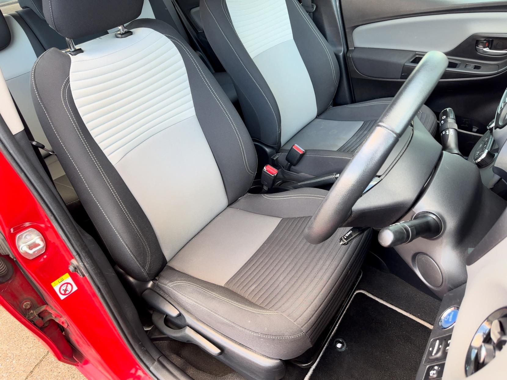 Toyota Yaris 1.5 VVT-h Icon Hatchback 5dr Petrol Hybrid E-CVT Euro 6 (s/s) (100 ps)