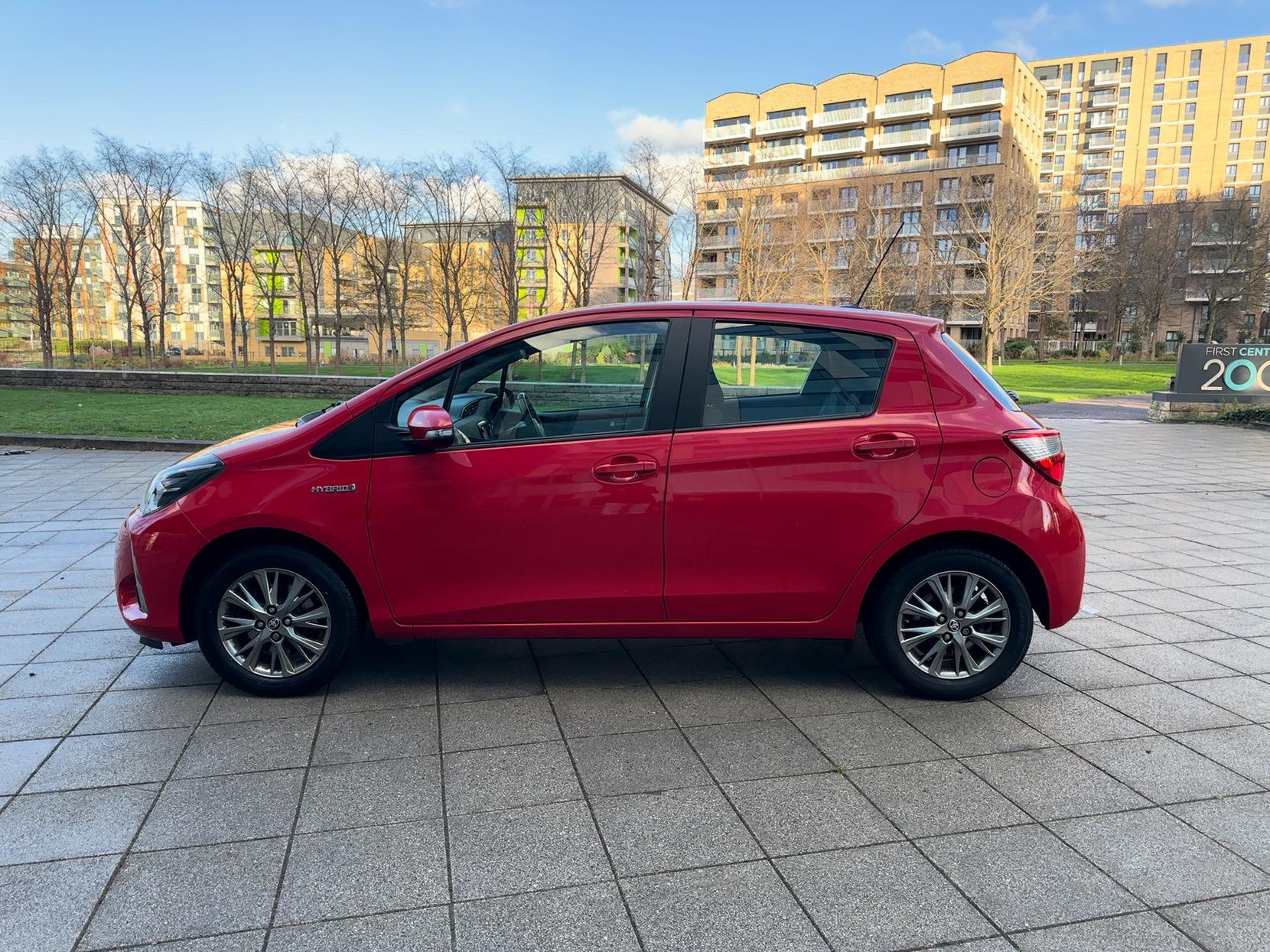 Toyota Yaris 1.5 VVT-h Icon Hatchback 5dr Petrol Hybrid E-CVT Euro 6 (s/s) (100 ps)