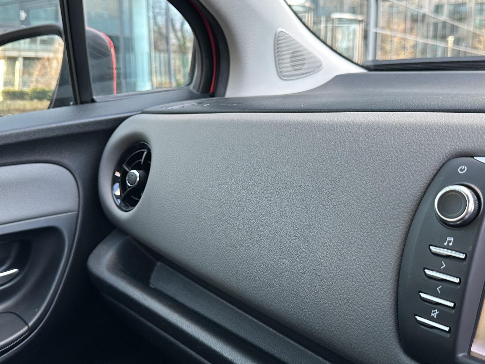 Toyota Yaris 1.5 VVT-h Icon Hatchback 5dr Petrol Hybrid E-CVT Euro 6 (s/s) (100 ps)