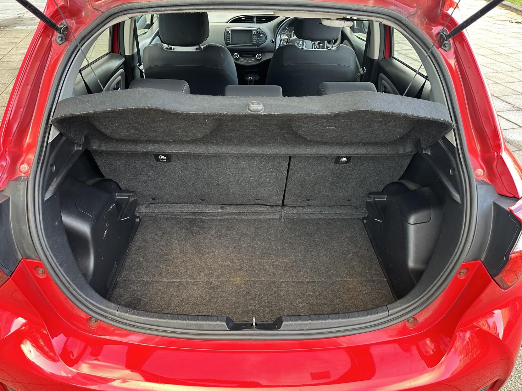 Toyota Yaris 1.5 VVT-h Icon Hatchback 5dr Petrol Hybrid E-CVT Euro 6 (s/s) (100 ps)