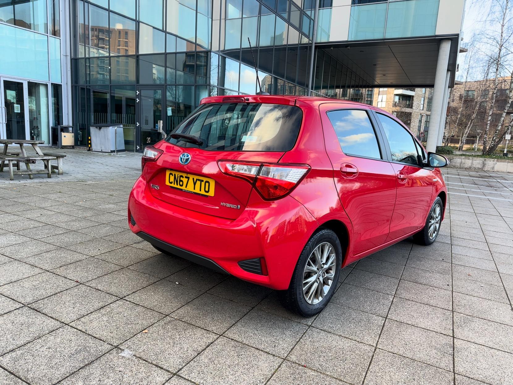 Toyota Yaris 1.5 VVT-h Icon Hatchback 5dr Petrol Hybrid E-CVT Euro 6 (s/s) (100 ps)