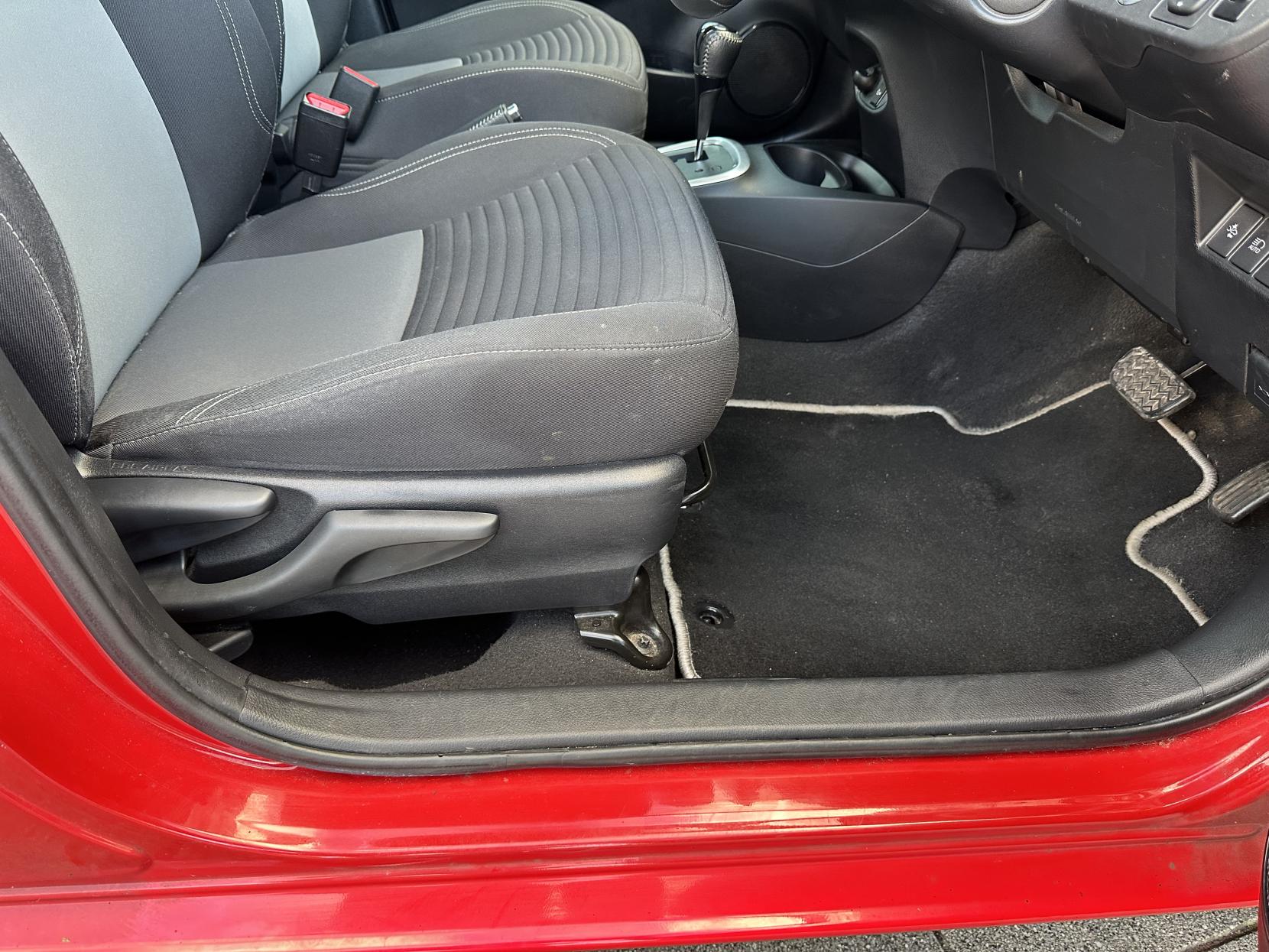 Toyota Yaris 1.5 VVT-h Icon Hatchback 5dr Petrol Hybrid E-CVT Euro 6 (s/s) (100 ps)