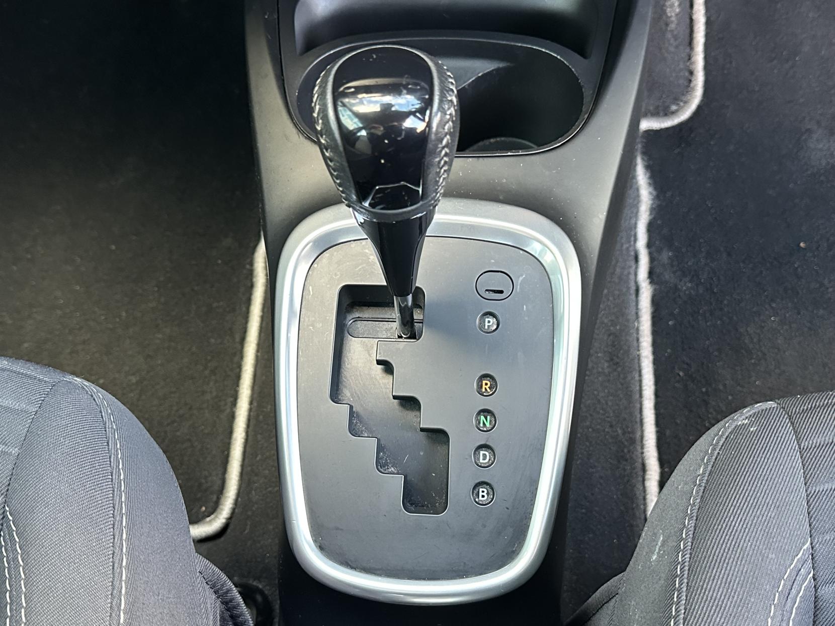 Toyota Yaris 1.5 VVT-h Icon Hatchback 5dr Petrol Hybrid E-CVT Euro 6 (s/s) (100 ps)