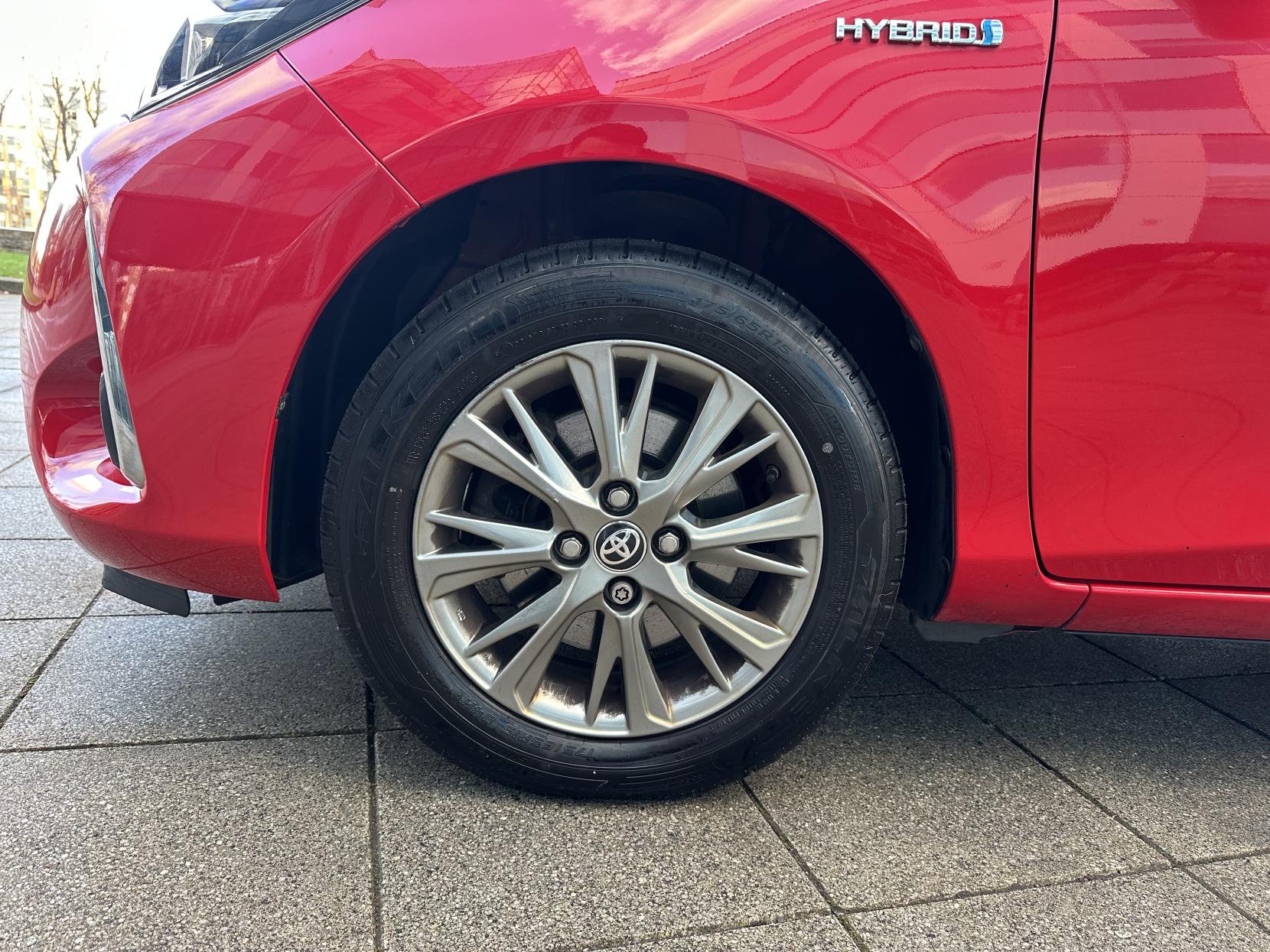 Toyota Yaris 1.5 VVT-h Icon Hatchback 5dr Petrol Hybrid E-CVT Euro 6 (s/s) (100 ps)