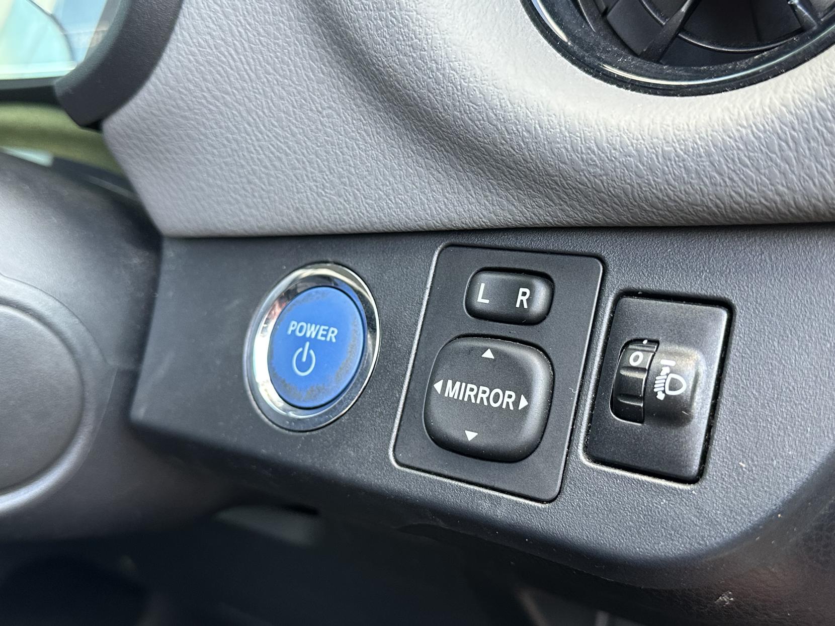 Toyota Yaris 1.5 VVT-h Icon Hatchback 5dr Petrol Hybrid E-CVT Euro 6 (s/s) (100 ps)