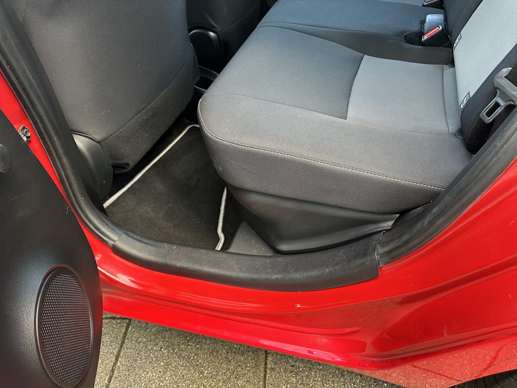 Toyota Yaris 1.5 VVT-h Icon Hatchback 5dr Petrol Hybrid E-CVT Euro 6 (s/s) (100 ps)