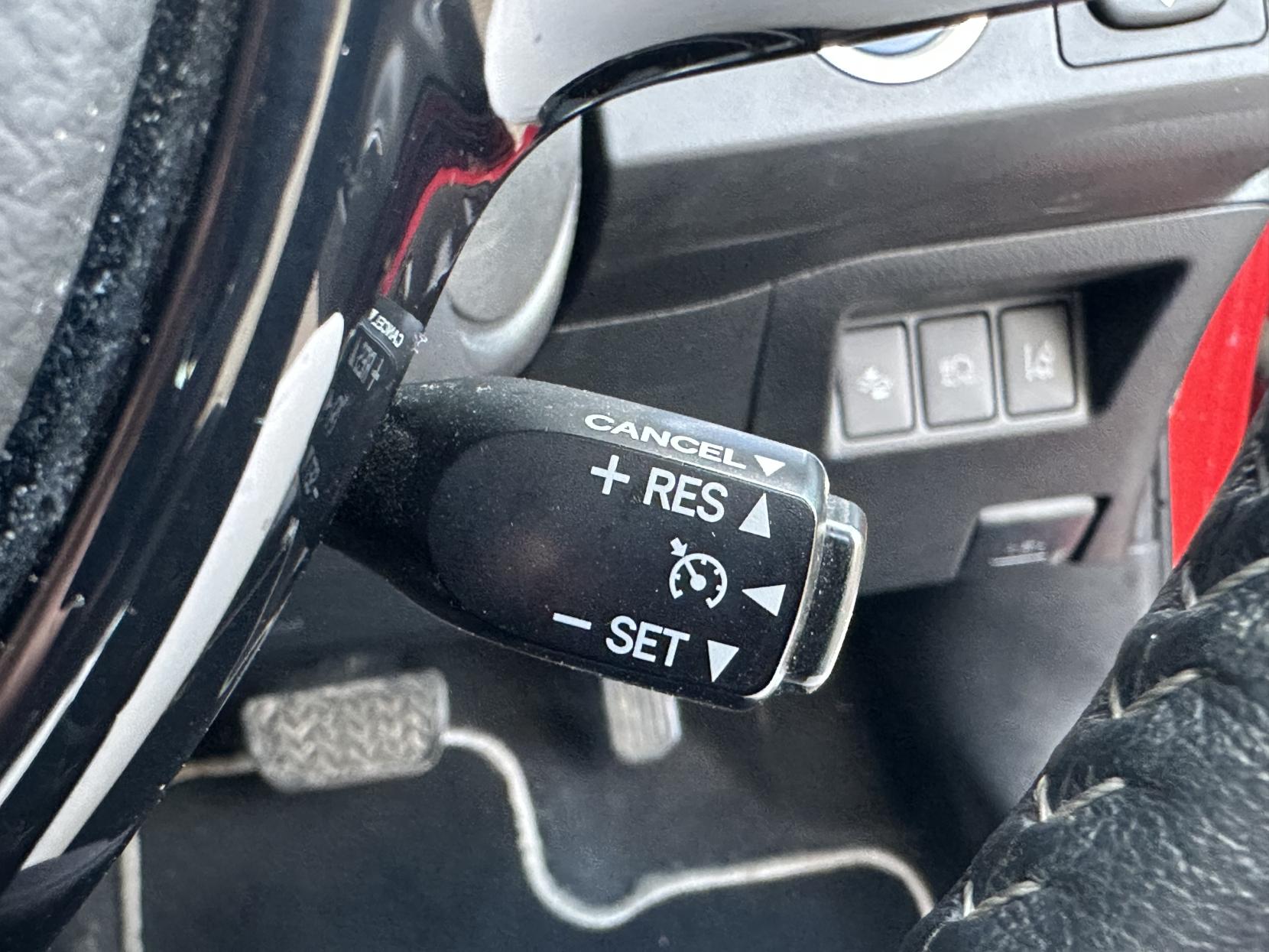 Toyota Yaris 1.5 VVT-h Icon Hatchback 5dr Petrol Hybrid E-CVT Euro 6 (s/s) (100 ps)