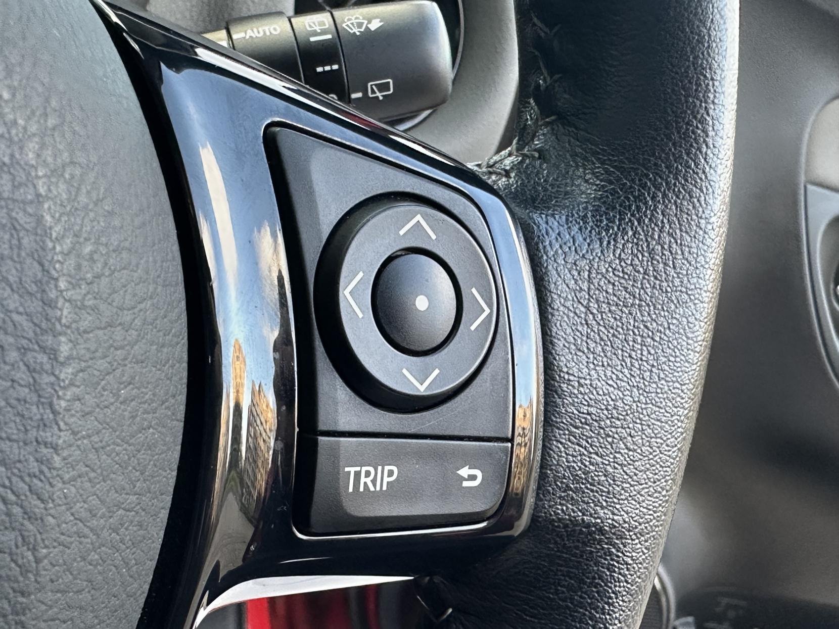 Toyota Yaris 1.5 VVT-h Icon Hatchback 5dr Petrol Hybrid E-CVT Euro 6 (s/s) (100 ps)