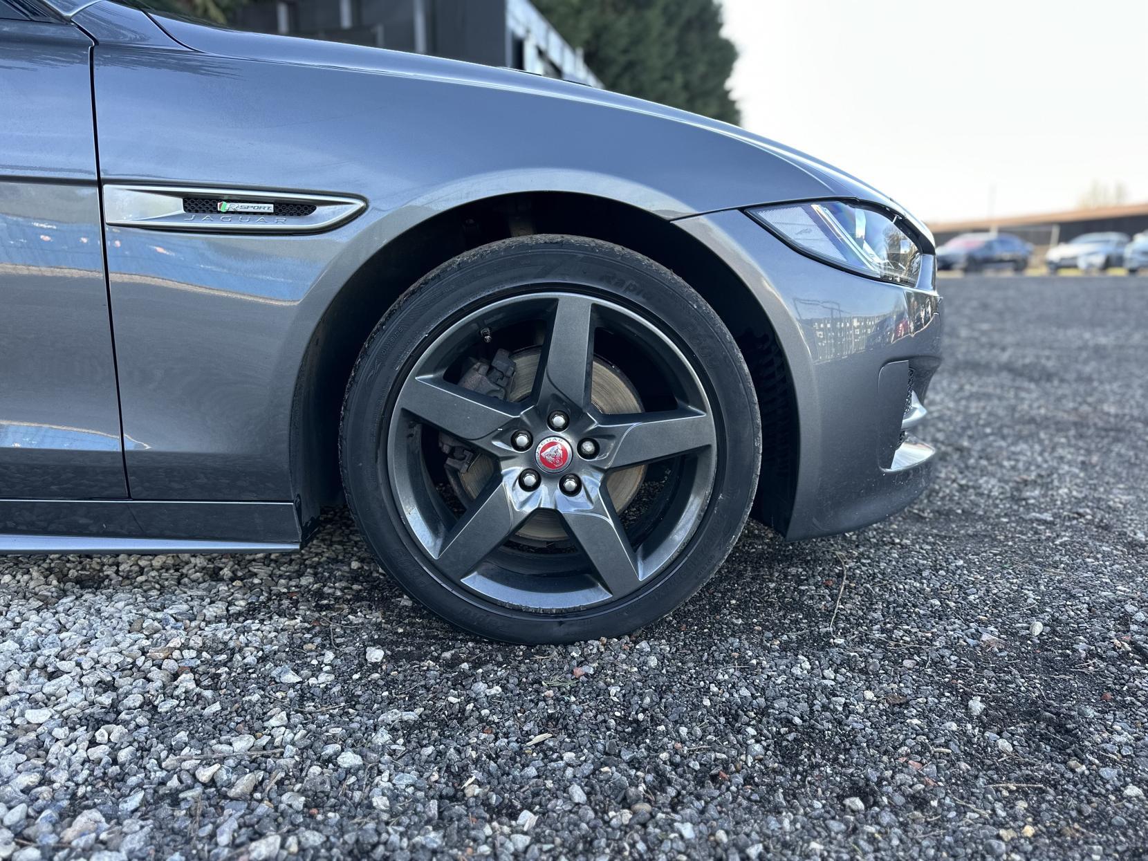 Jaguar XE 2.0d R-Sport Saloon 4dr Diesel Auto Euro 6 (s/s) (180 ps)