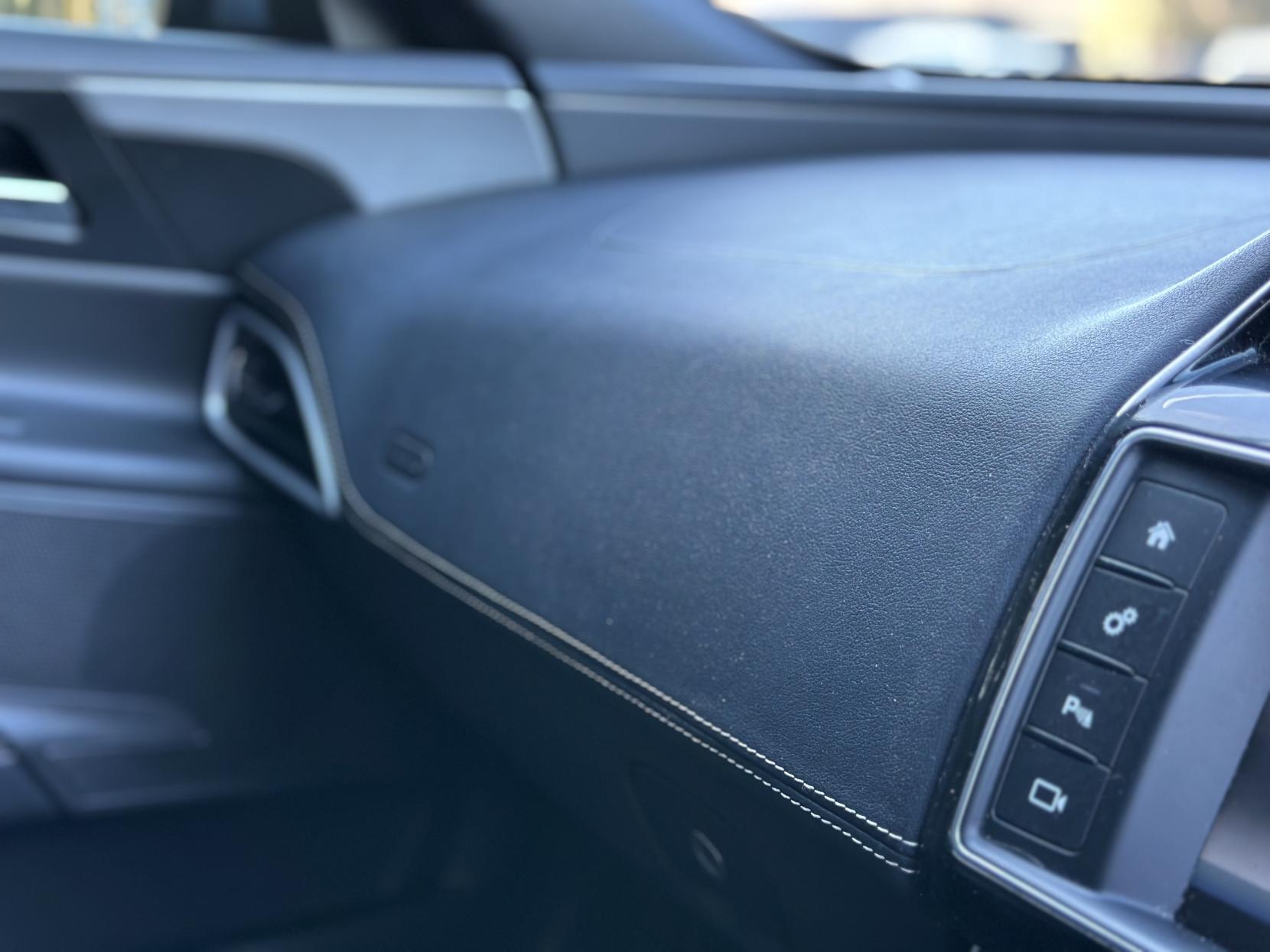 Jaguar XE 2.0d R-Sport Saloon 4dr Diesel Auto Euro 6 (s/s) (180 ps)