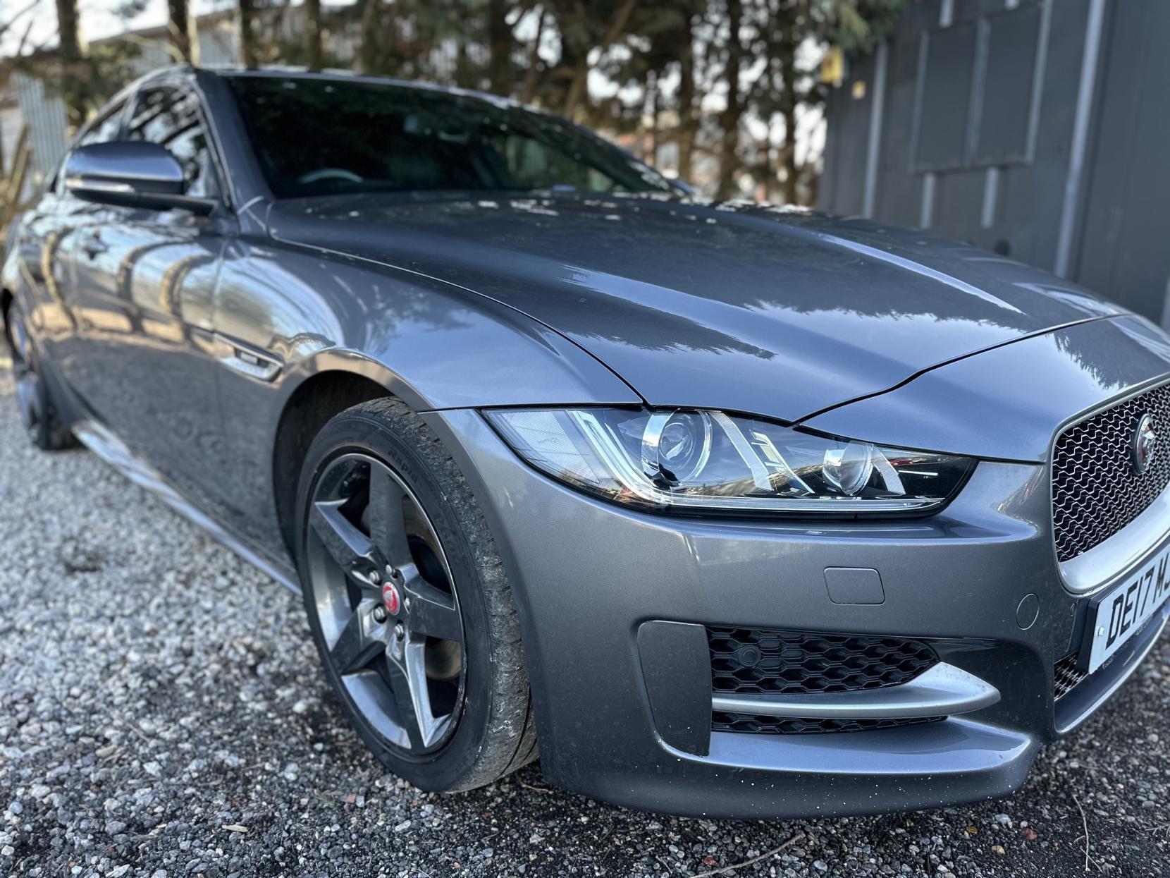 Jaguar XE 2.0d R-Sport Saloon 4dr Diesel Auto Euro 6 (s/s) (180 ps)