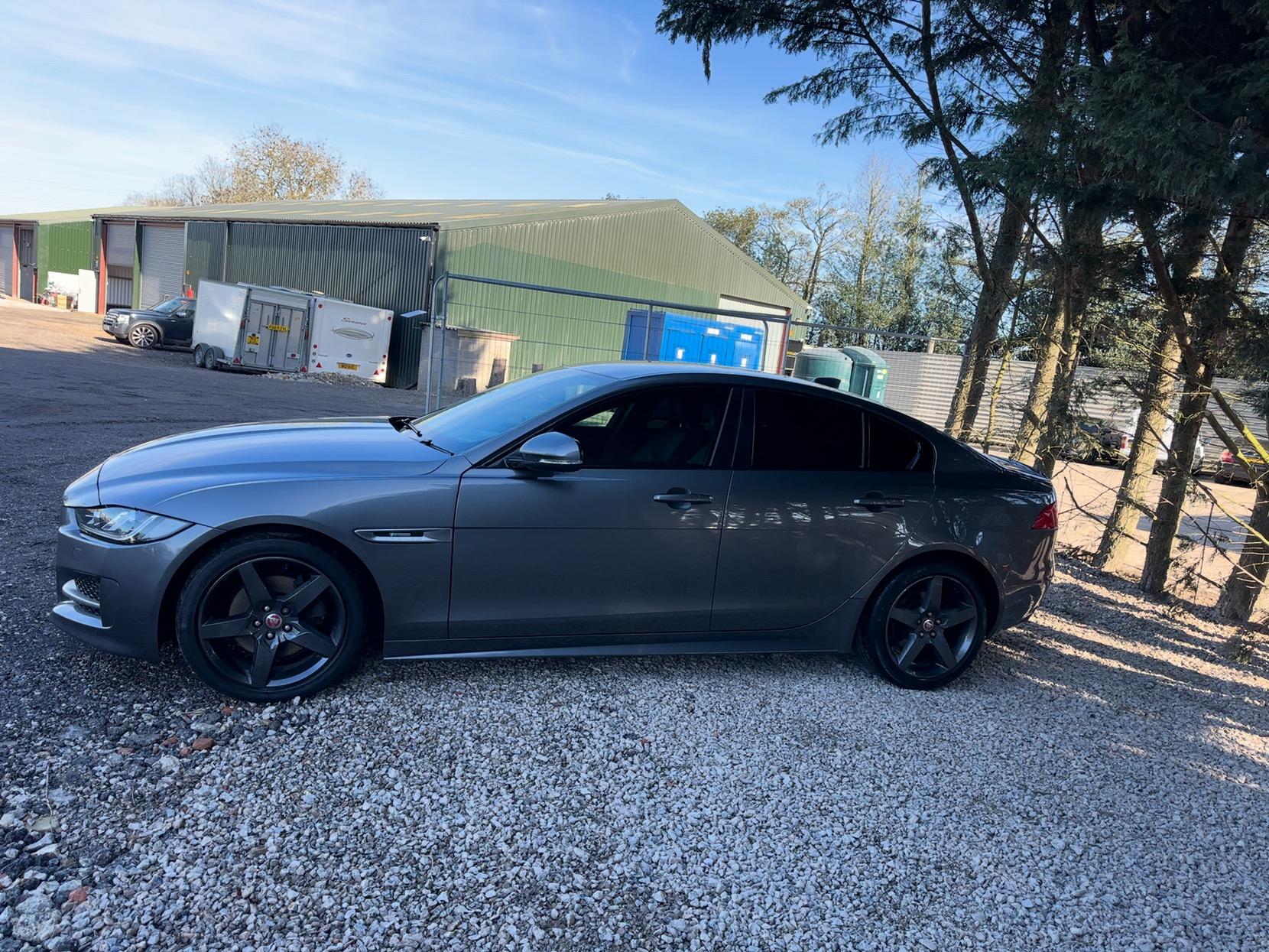 Jaguar XE 2.0d R-Sport Saloon 4dr Diesel Auto Euro 6 (s/s) (180 ps)