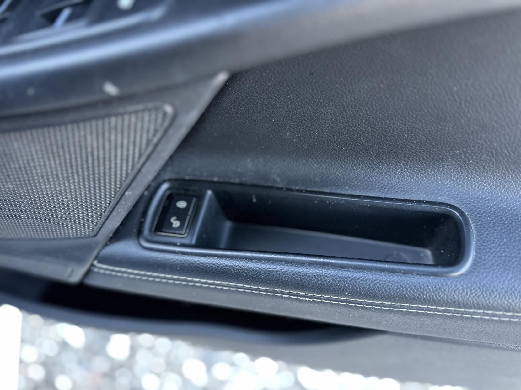 Jaguar XE 2.0d R-Sport Saloon 4dr Diesel Auto Euro 6 (s/s) (180 ps)