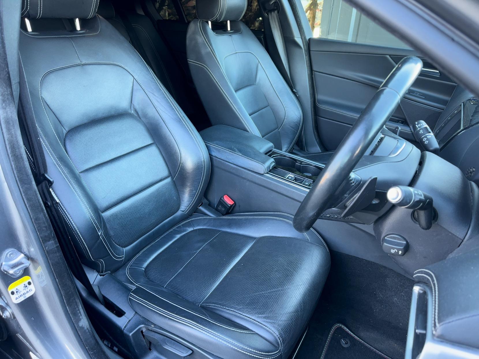 Jaguar XE 2.0d R-Sport Saloon 4dr Diesel Auto Euro 6 (s/s) (180 ps)