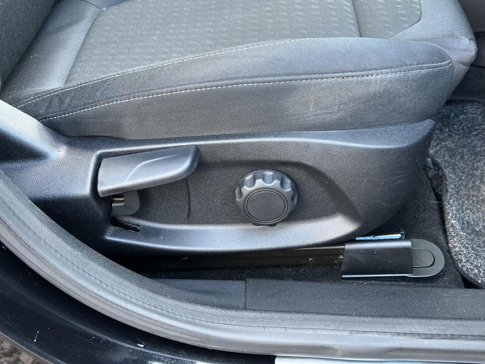 Ford Fiesta 1.0T EcoBoost Titanium Hatchback 5dr Petrol Manual Euro 6 (s/s) (125 ps)