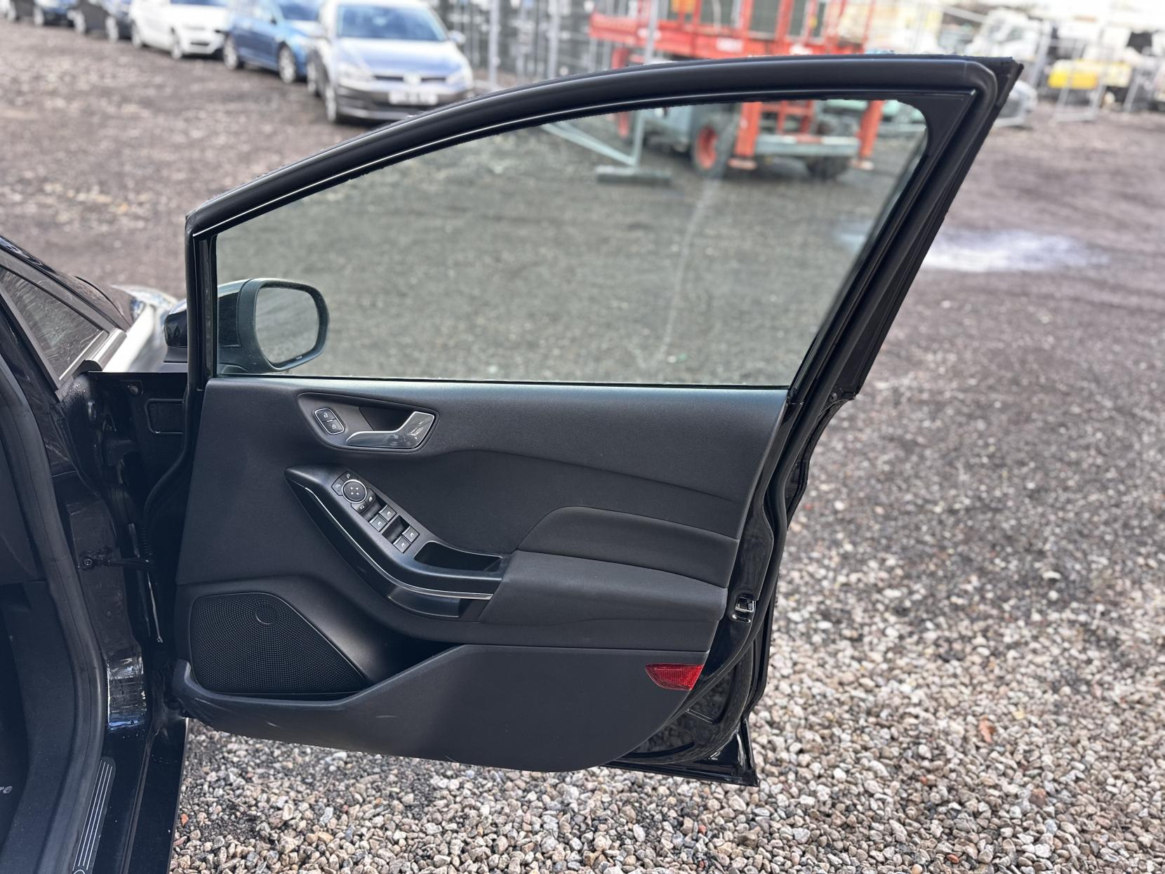 Ford Fiesta 1.0T EcoBoost Titanium Hatchback 5dr Petrol Manual Euro 6 (s/s) (125 ps)