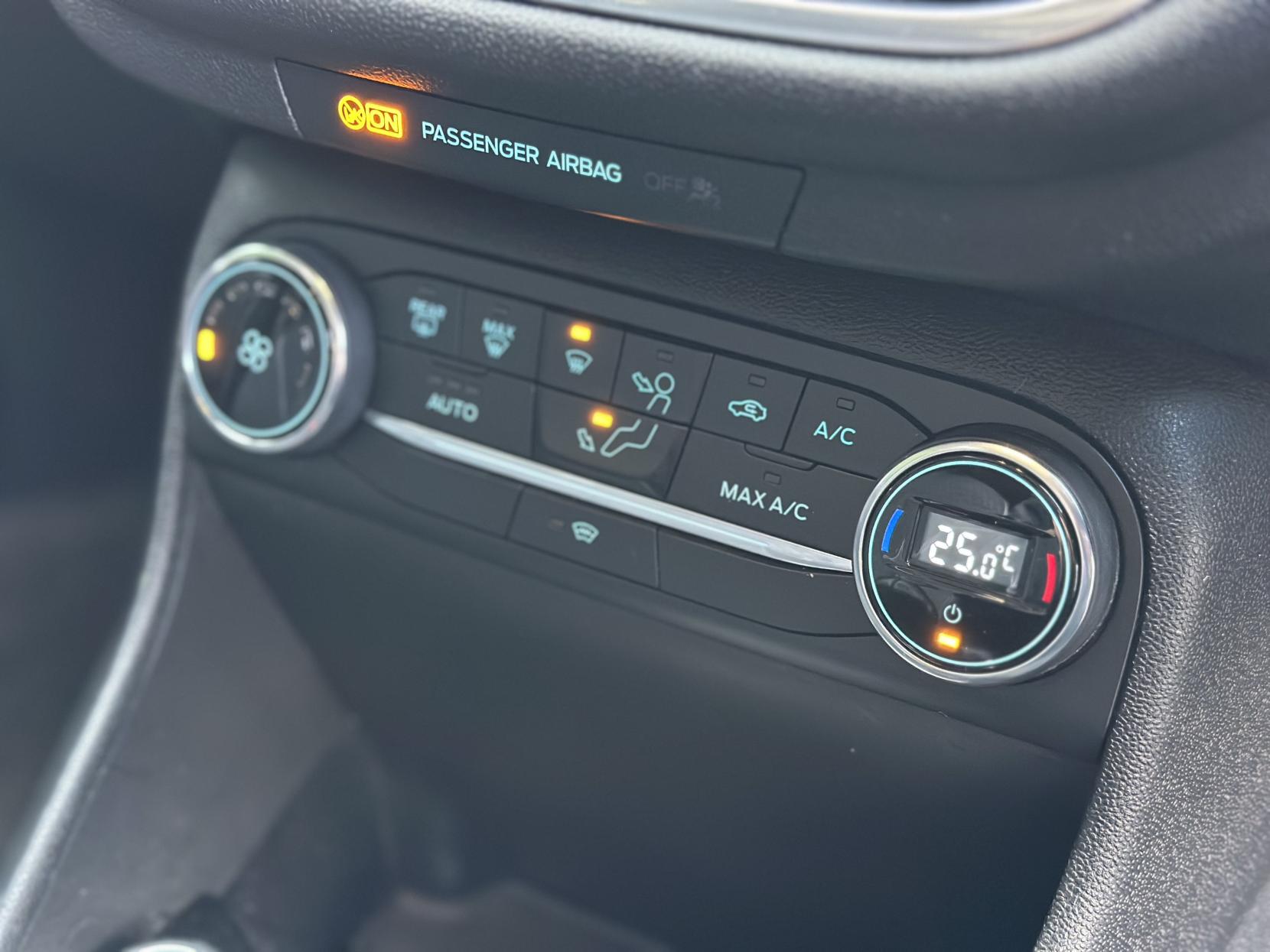 Ford Fiesta 1.0T EcoBoost Titanium Hatchback 5dr Petrol Manual Euro 6 (s/s) (125 ps)