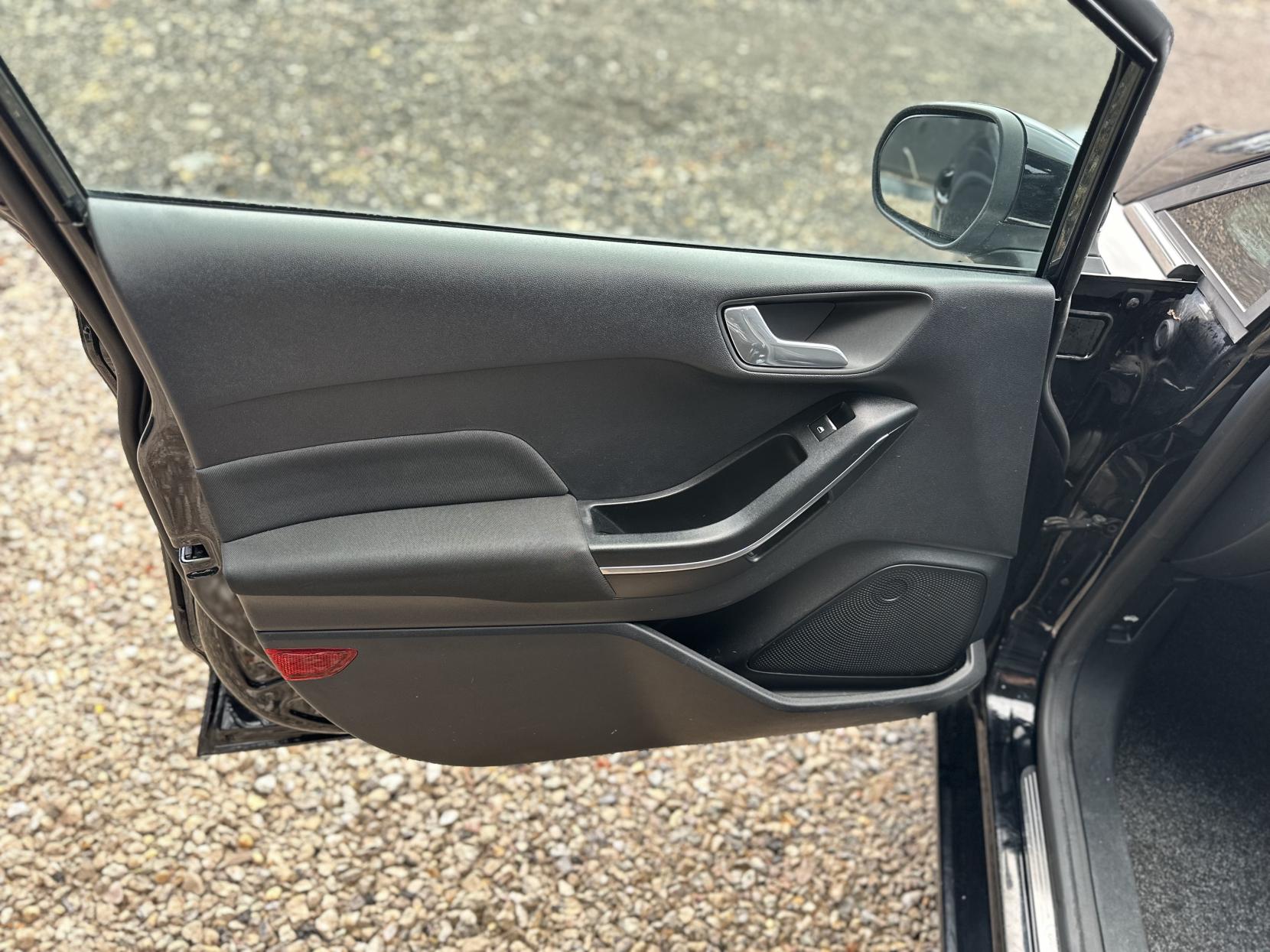 Ford Fiesta 1.0T EcoBoost Titanium Hatchback 5dr Petrol Manual Euro 6 (s/s) (125 ps)