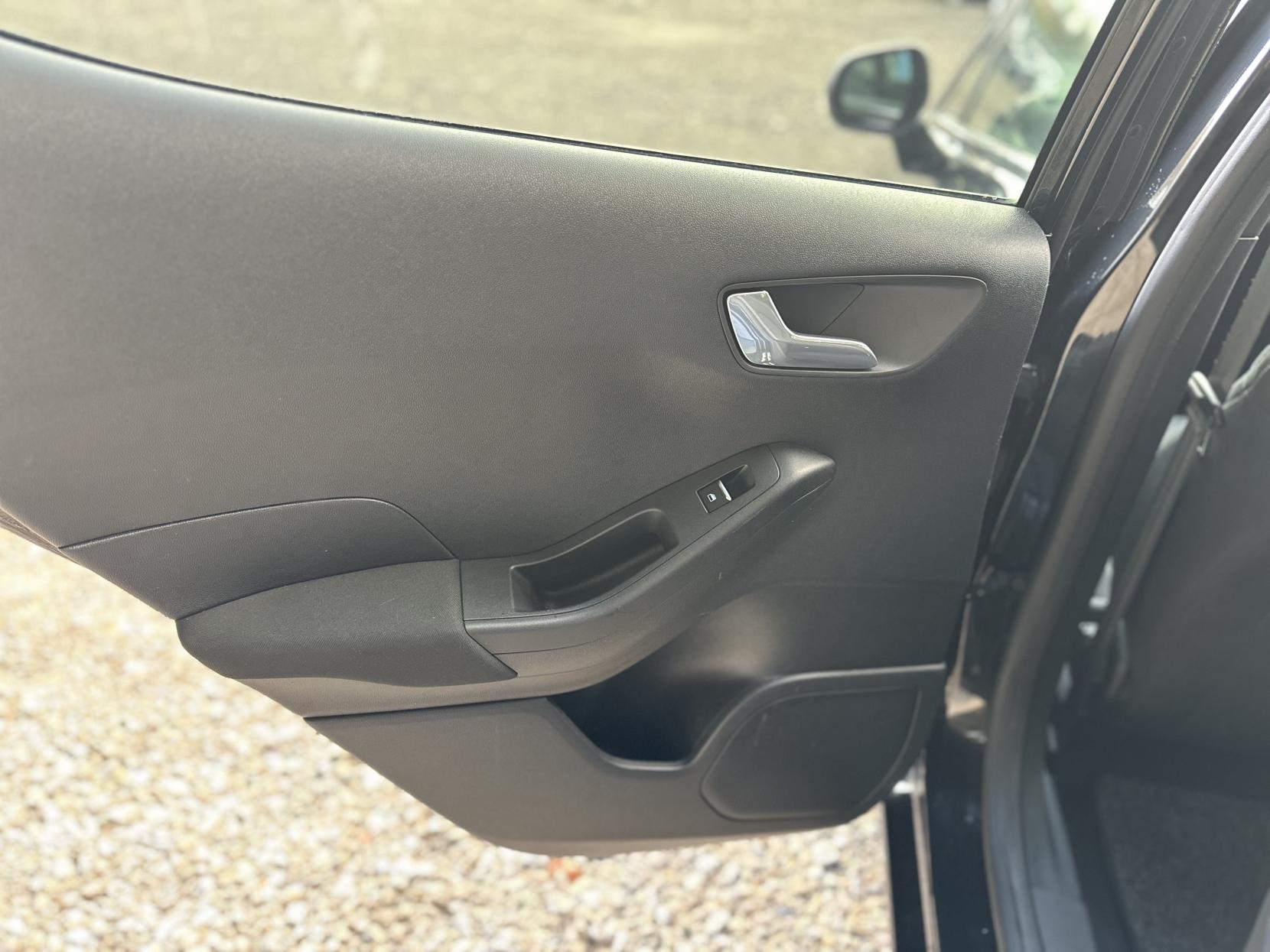 Ford Fiesta 1.0T EcoBoost Titanium Hatchback 5dr Petrol Manual Euro 6 (s/s) (125 ps)