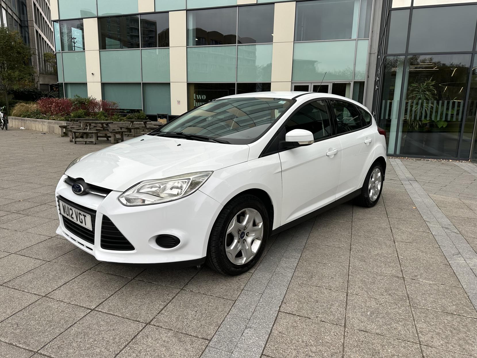 Ford Focus 1.6 Edge Hatchback 5dr Petrol Powershift Euro 5 (125 ps)