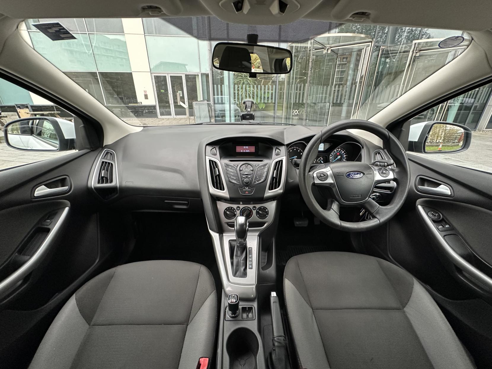 Ford Focus 1.6 Edge Hatchback 5dr Petrol Powershift Euro 5 (125 ps)
