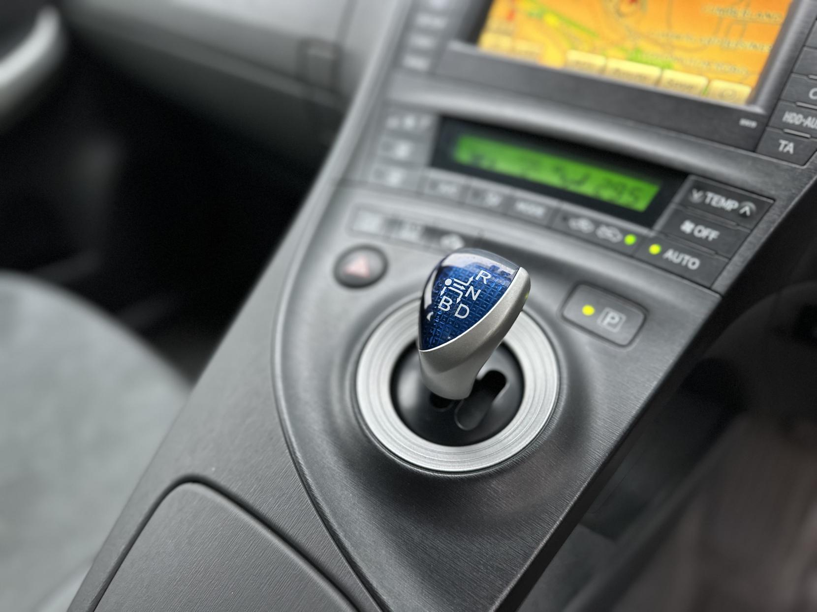 Toyota Prius 1.8 VVT-h T Spirit Hatchback 5dr Petrol Hybrid CVT Euro 5 (s/s) (136 ps)