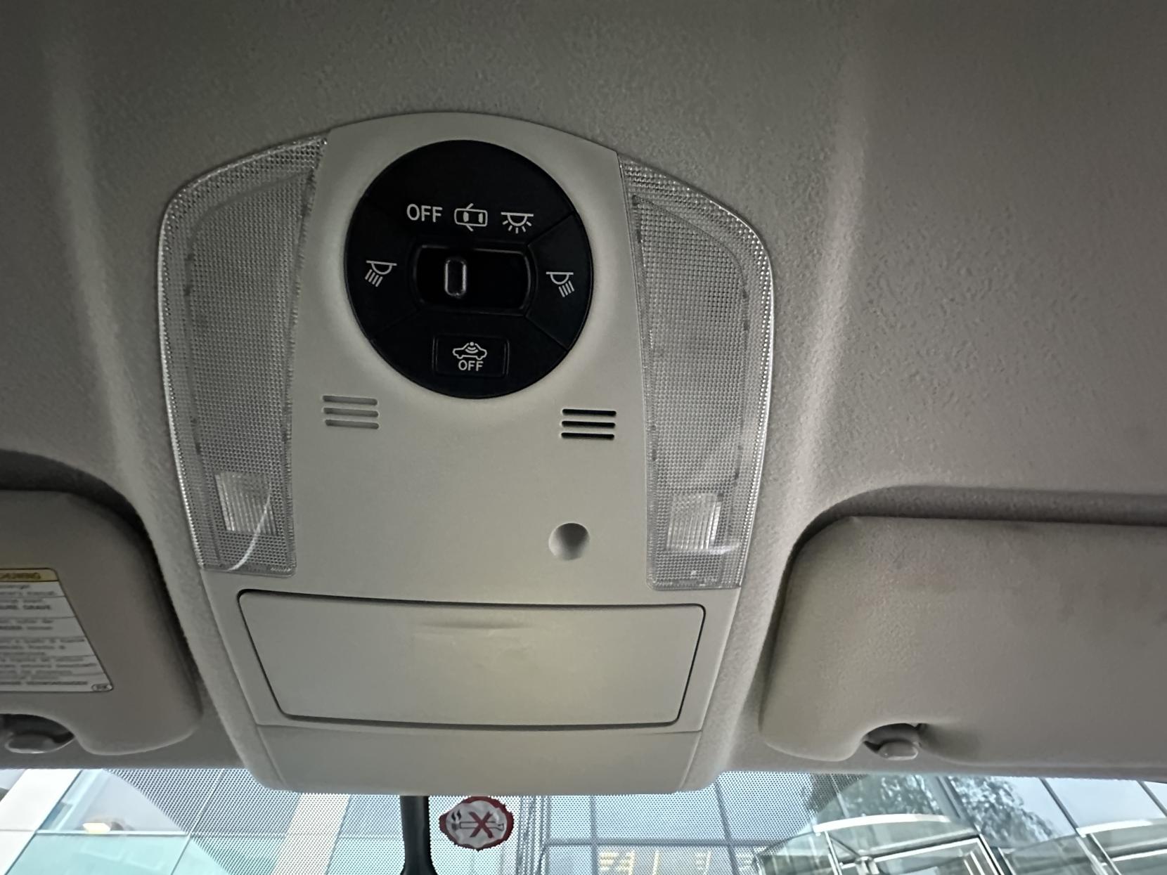 Toyota Prius 1.8 VVT-h T Spirit Hatchback 5dr Petrol Hybrid CVT Euro 5 (s/s) (136 ps)