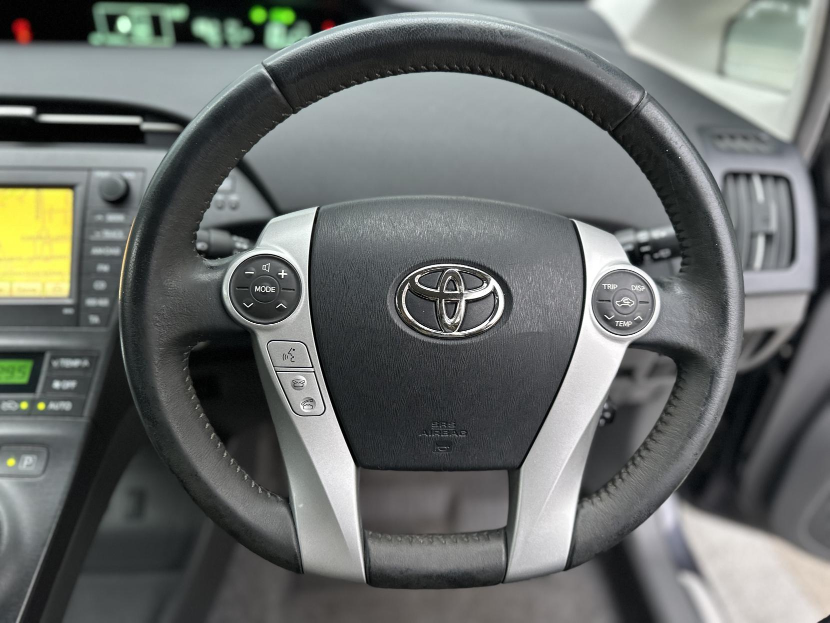 Toyota Prius 1.8 VVT-h T Spirit Hatchback 5dr Petrol Hybrid CVT Euro 5 (s/s) (136 ps)
