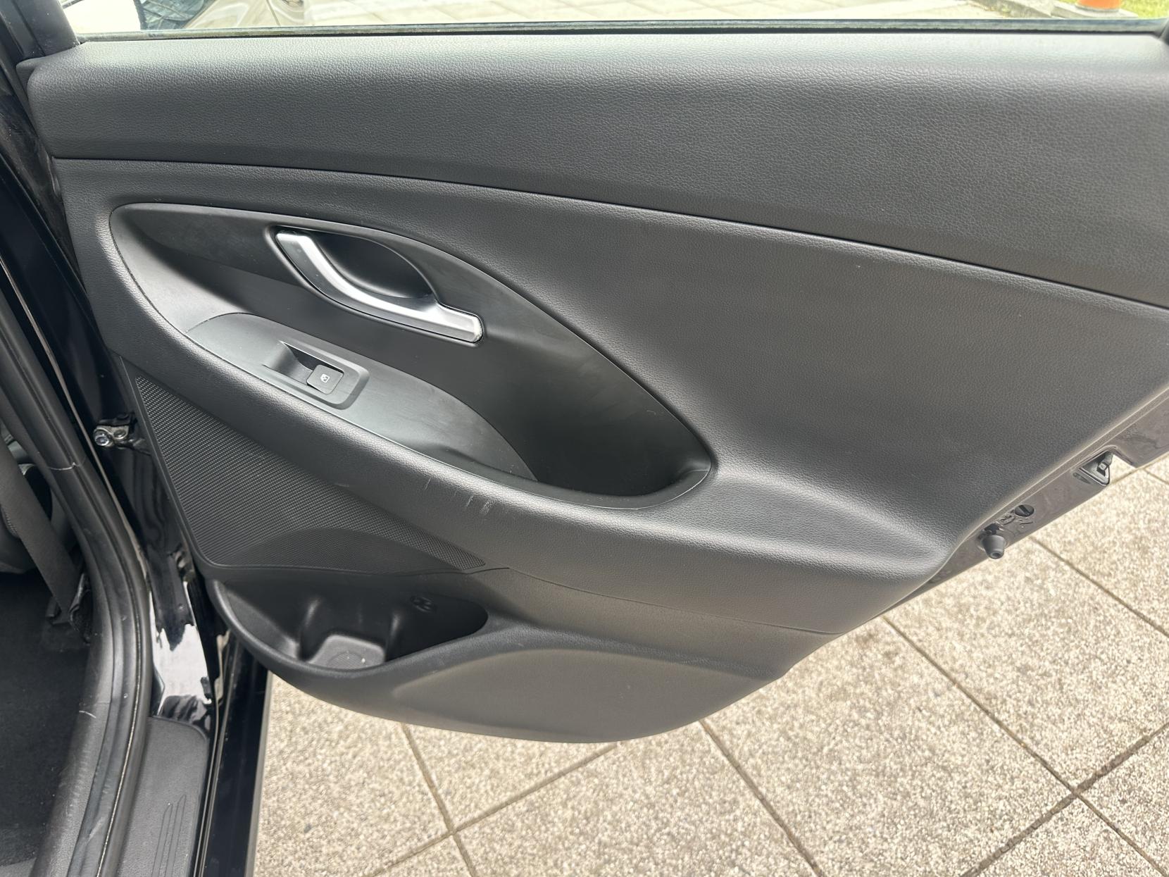 Hyundai i30 1.0 T-GDi SE Hatchback 5dr Petrol Manual Euro 6 (s/s) (120 ps)