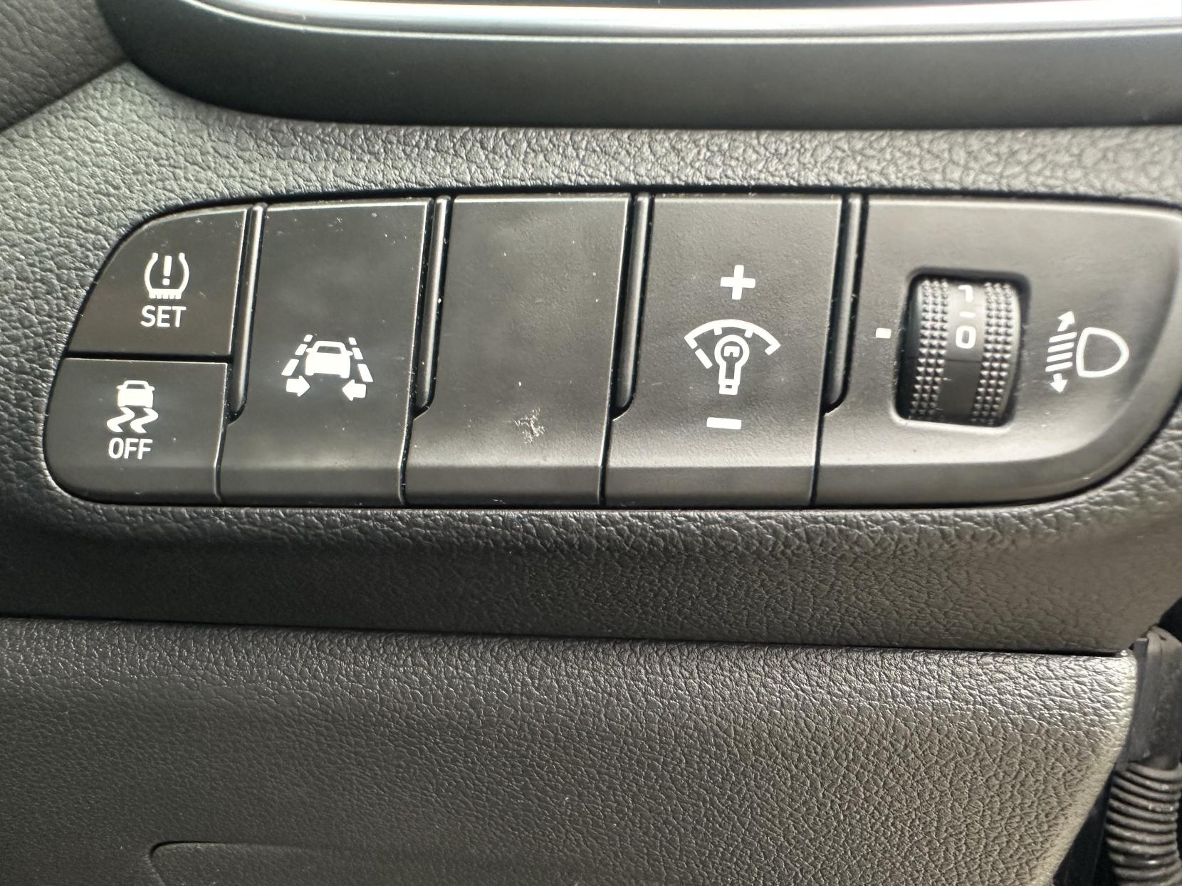Hyundai i30 1.0 T-GDi SE Hatchback 5dr Petrol Manual Euro 6 (s/s) (120 ps)