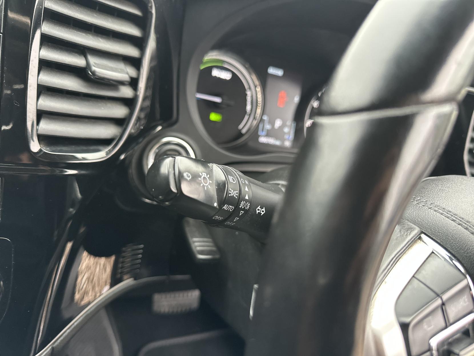 Mitsubishi Outlander 2.0h 12kWh GX4h SUV 5dr Petrol Plug-in Hybrid CVT 4WD Euro 6 (s/s) (200 ps)