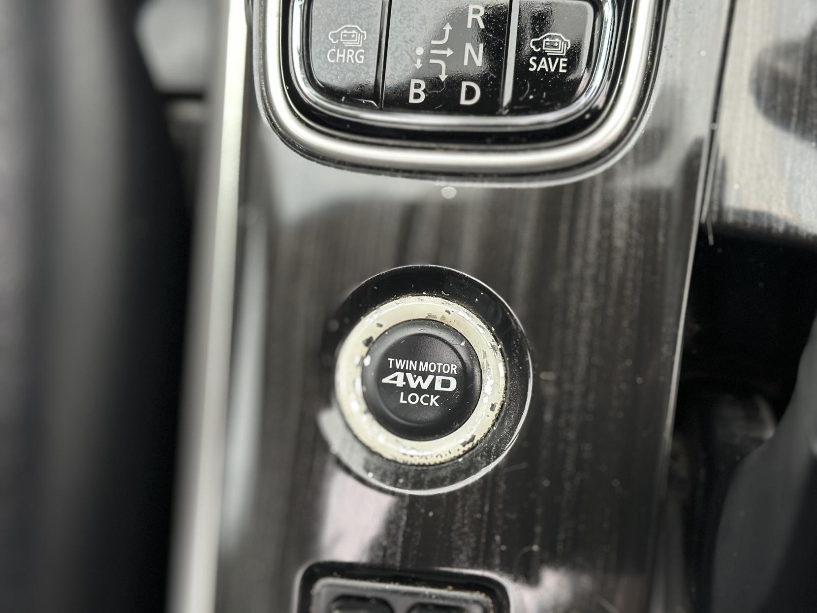 Mitsubishi Outlander 2.0h 12kWh GX4h SUV 5dr Petrol Plug-in Hybrid CVT 4WD Euro 6 (s/s) (200 ps)