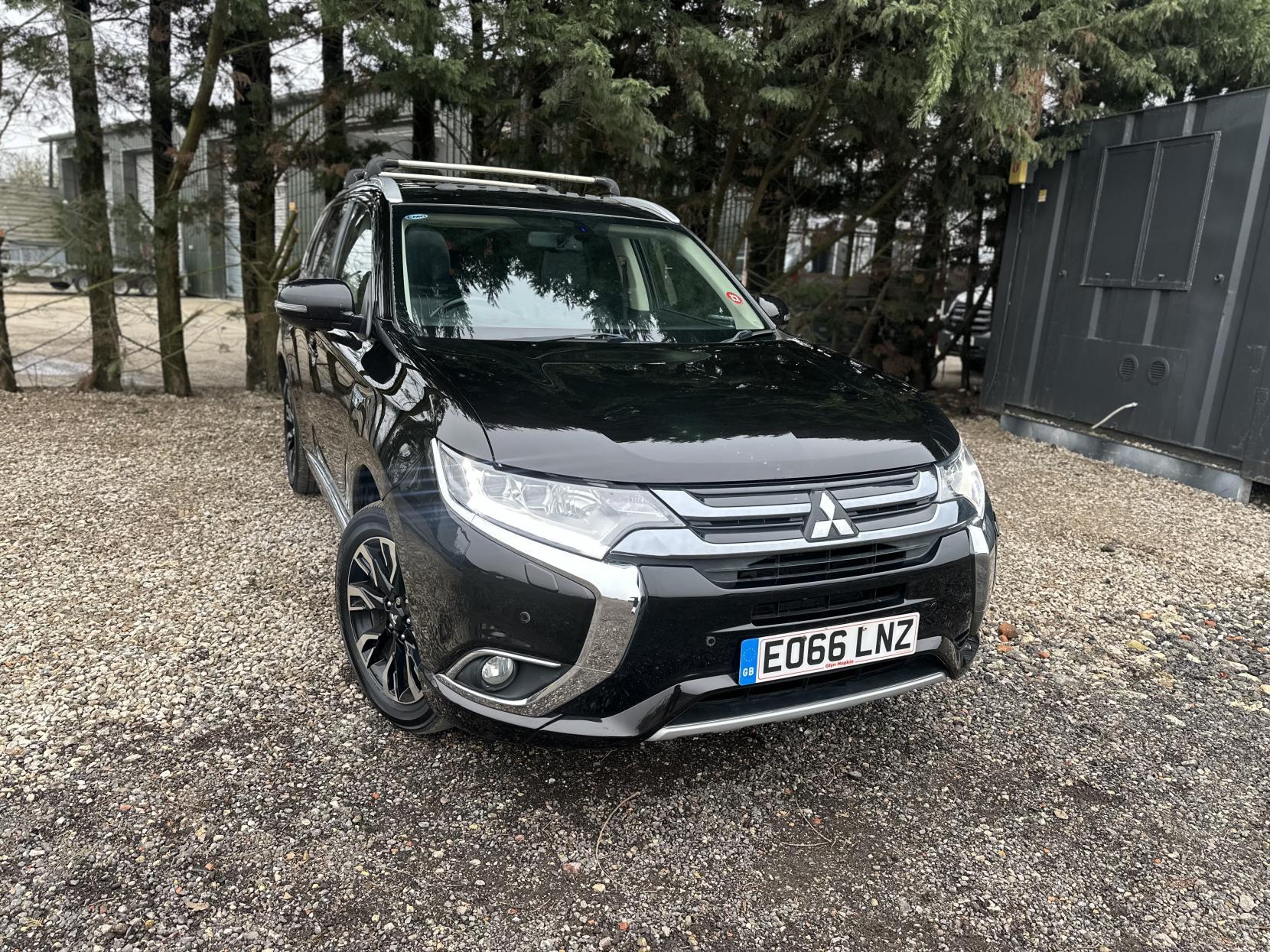 Mitsubishi Outlander 2.0h 12kWh GX4h SUV 5dr Petrol Plug-in Hybrid CVT 4WD Euro 6 (s/s) (200 ps)