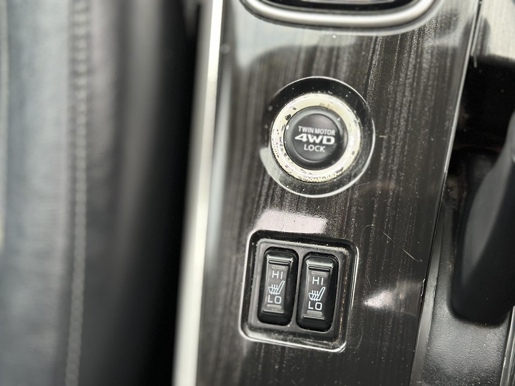 Mitsubishi Outlander 2.0h 12kWh GX4h SUV 5dr Petrol Plug-in Hybrid CVT 4WD Euro 6 (s/s) (200 ps)