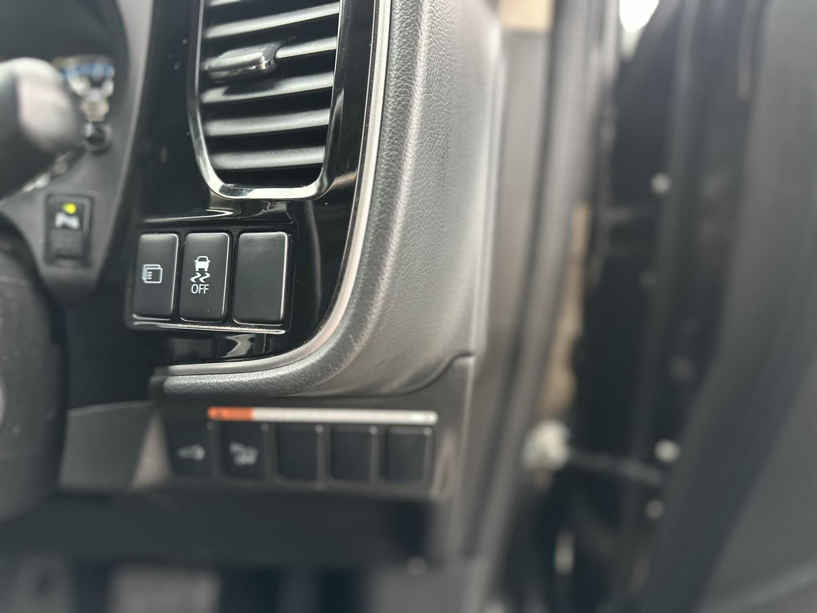 Mitsubishi Outlander 2.0h 12kWh GX4h SUV 5dr Petrol Plug-in Hybrid CVT 4WD Euro 6 (s/s) (200 ps)