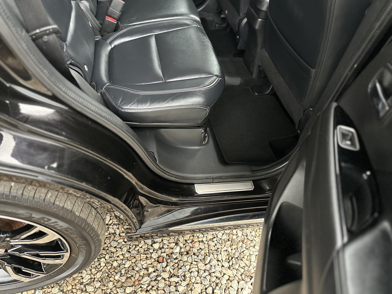 Mitsubishi Outlander 2.0h 12kWh GX4h SUV 5dr Petrol Plug-in Hybrid CVT 4WD Euro 6 (s/s) (200 ps)