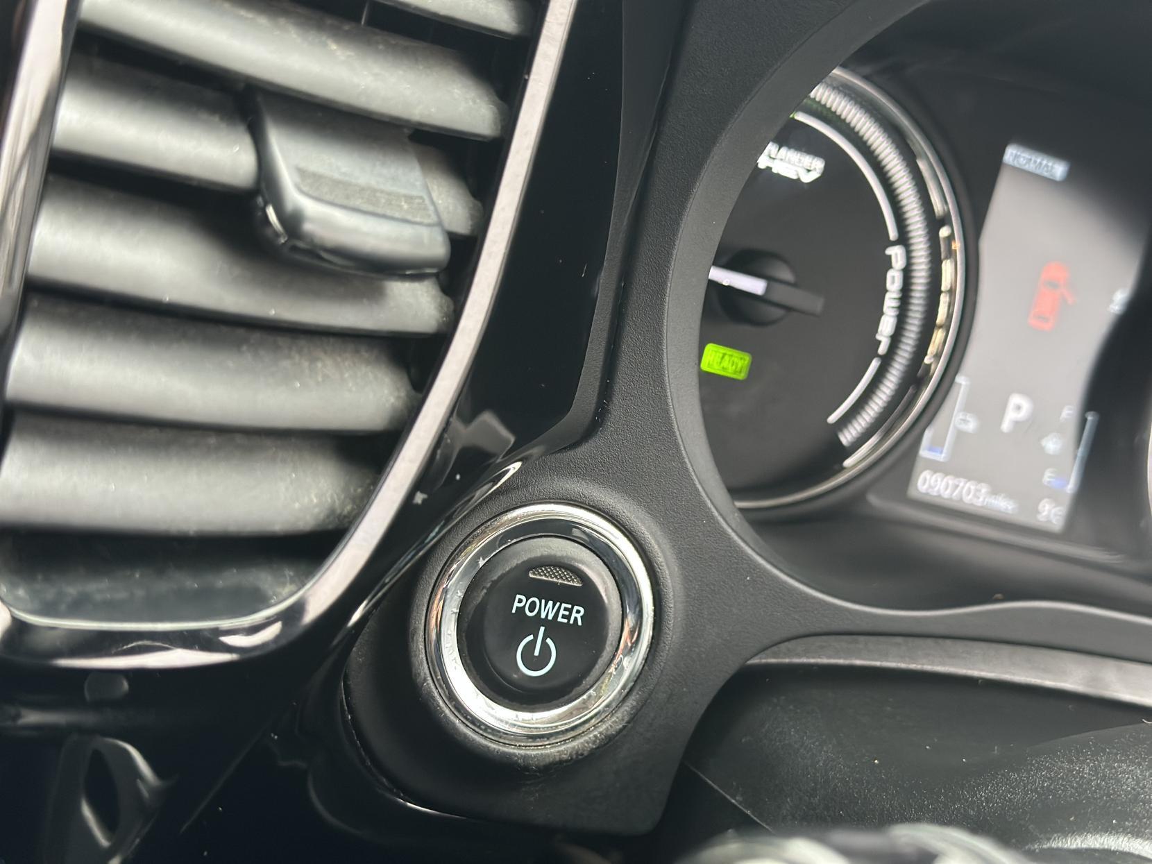 Mitsubishi Outlander 2.0h 12kWh GX4h SUV 5dr Petrol Plug-in Hybrid CVT 4WD Euro 6 (s/s) (200 ps)