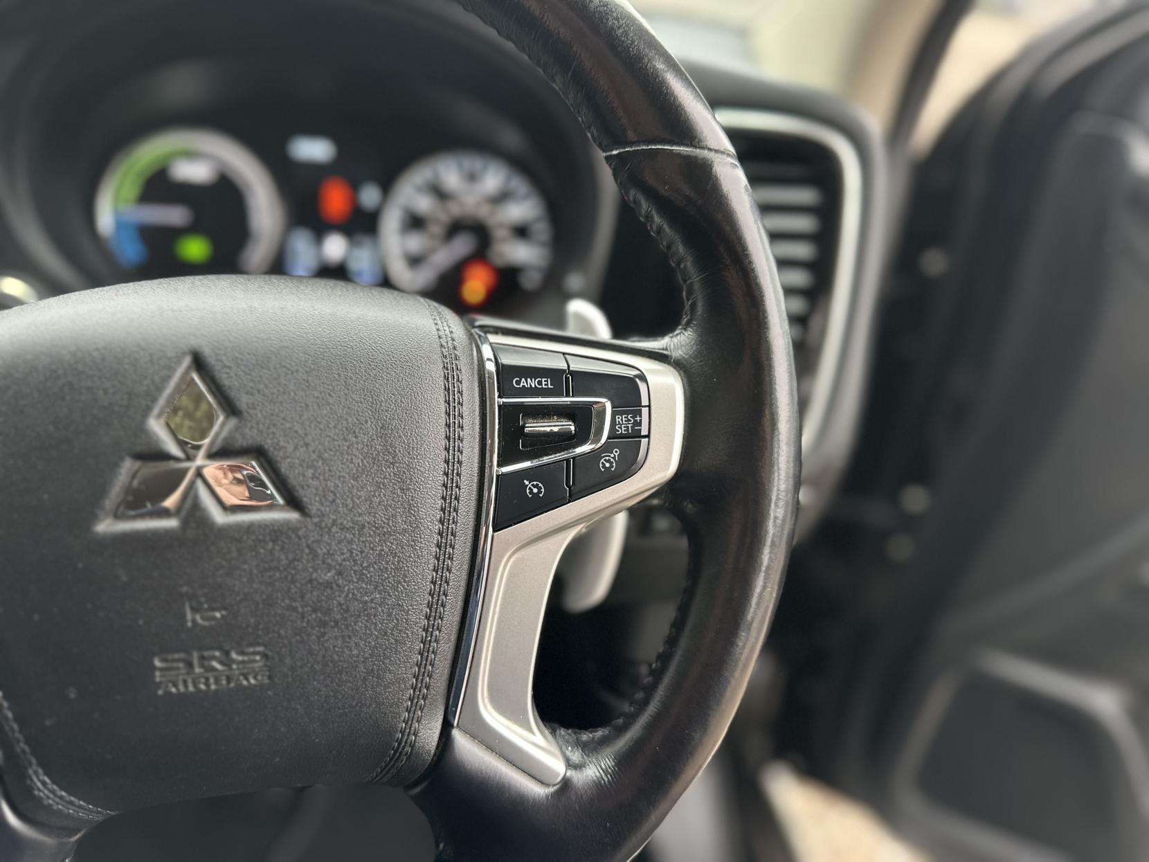 Mitsubishi Outlander 2.0h 12kWh GX4h SUV 5dr Petrol Plug-in Hybrid CVT 4WD Euro 6 (s/s) (200 ps)