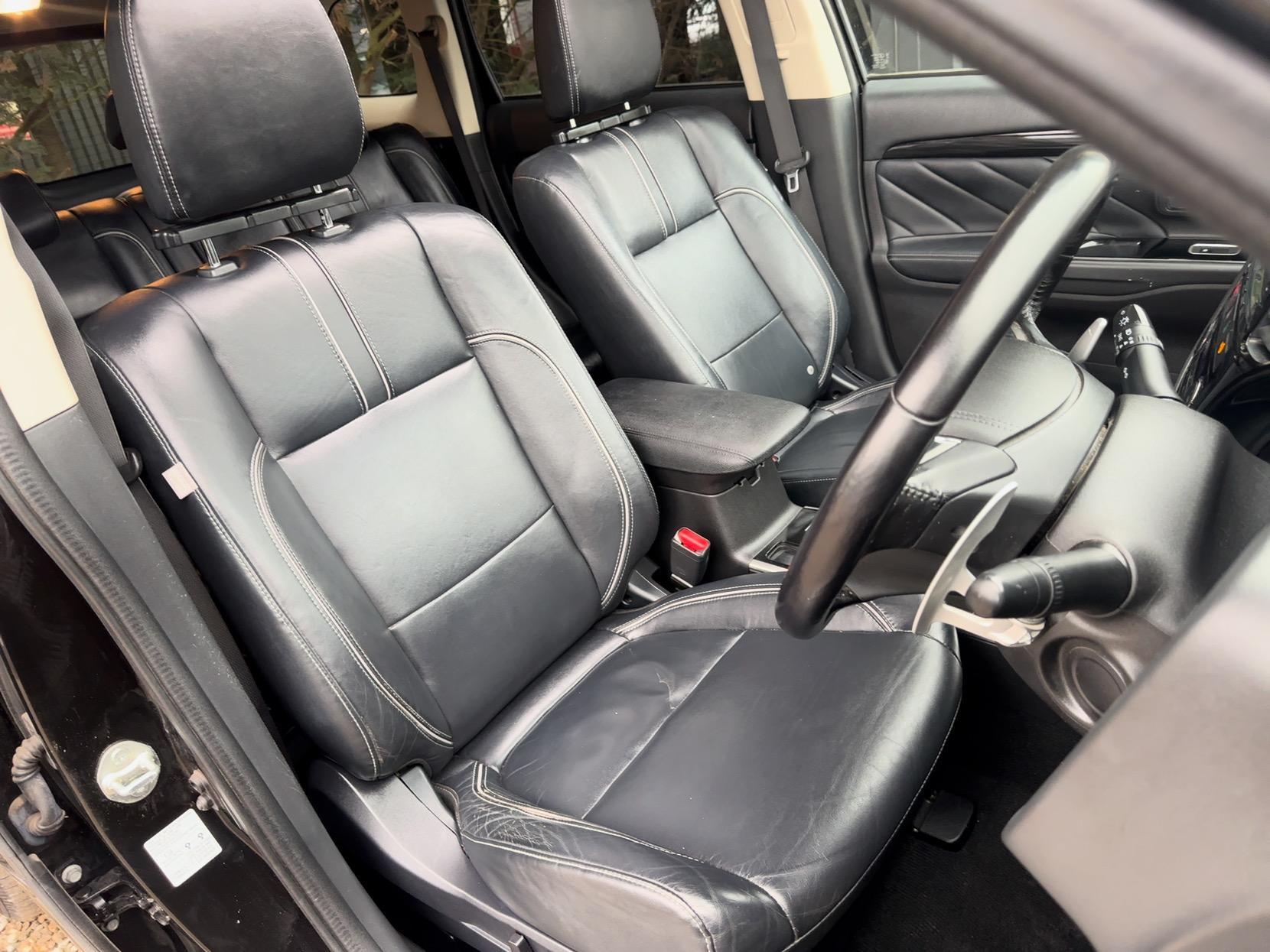 Mitsubishi Outlander 2.0h 12kWh GX4h SUV 5dr Petrol Plug-in Hybrid CVT 4WD Euro 6 (s/s) (200 ps)