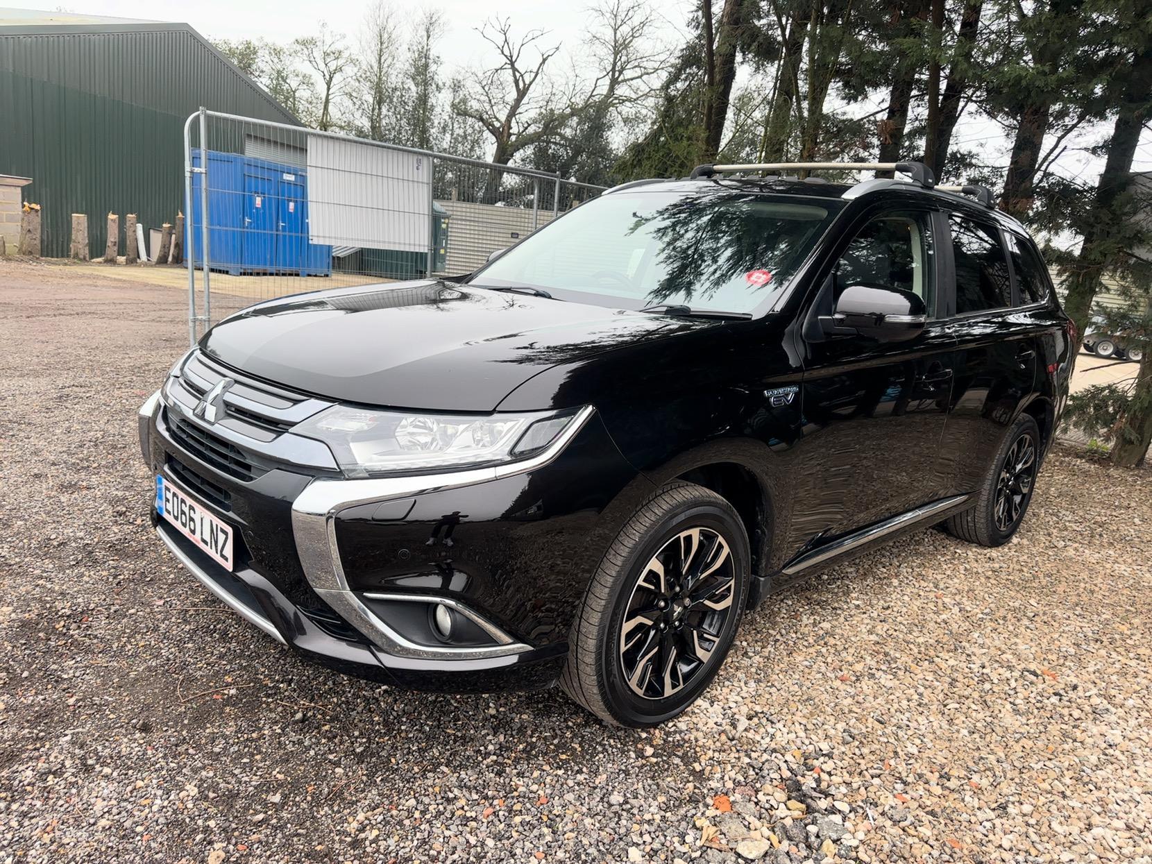 Mitsubishi Outlander 2.0h 12kWh GX4h SUV 5dr Petrol Plug-in Hybrid CVT 4WD Euro 6 (s/s) (200 ps)