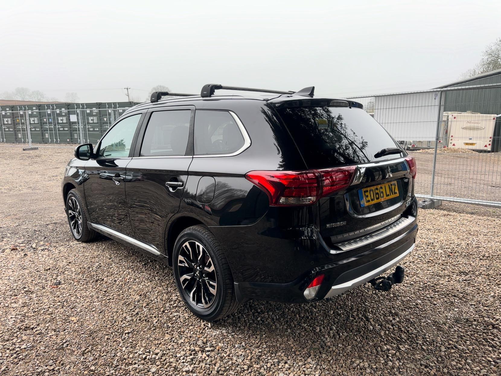 Mitsubishi Outlander 2.0h 12kWh GX4h SUV 5dr Petrol Plug-in Hybrid CVT 4WD Euro 6 (s/s) (200 ps)