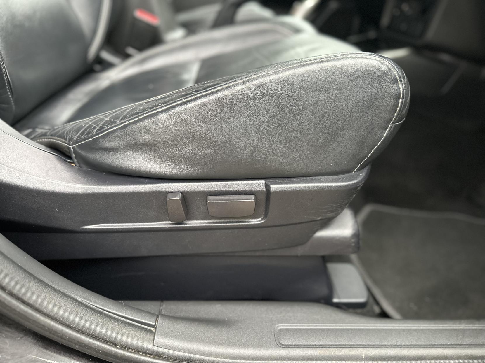 Mitsubishi Outlander 2.0h 12kWh GX4h SUV 5dr Petrol Plug-in Hybrid CVT 4WD Euro 6 (s/s) (200 ps)