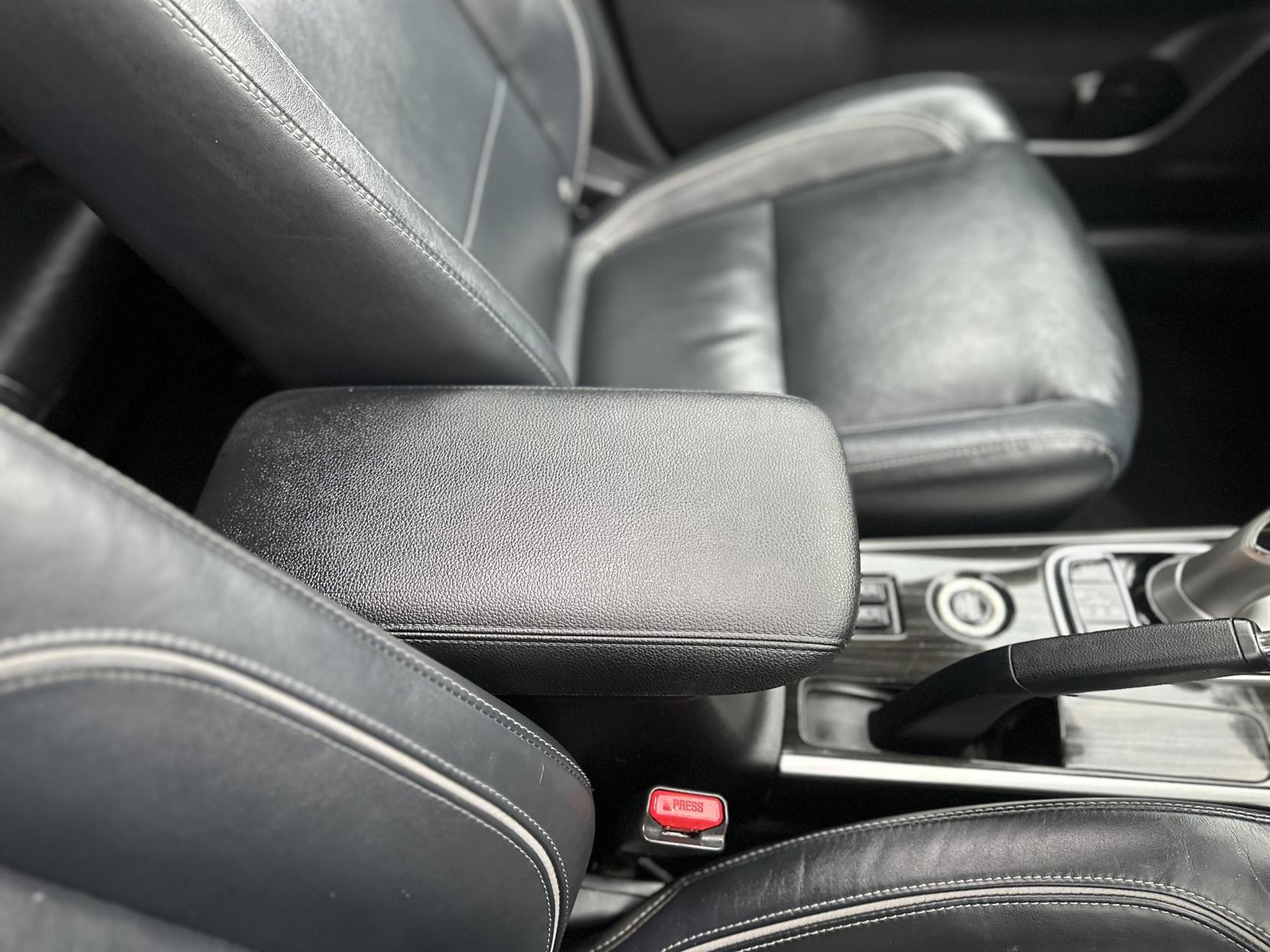 Mitsubishi Outlander 2.0h 12kWh GX4h SUV 5dr Petrol Plug-in Hybrid CVT 4WD Euro 6 (s/s) (200 ps)