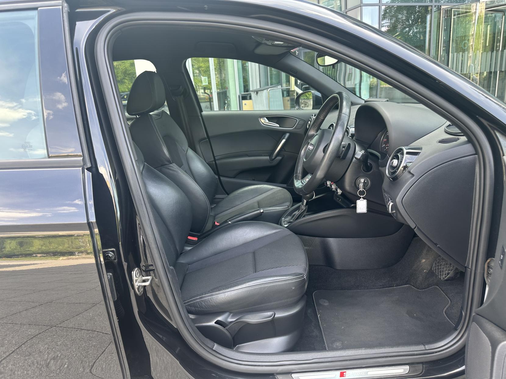 Audi A1 1.4 TFSI S line Sportback 5dr Petrol S Tronic Euro 5 (s/s) (122 ps)
