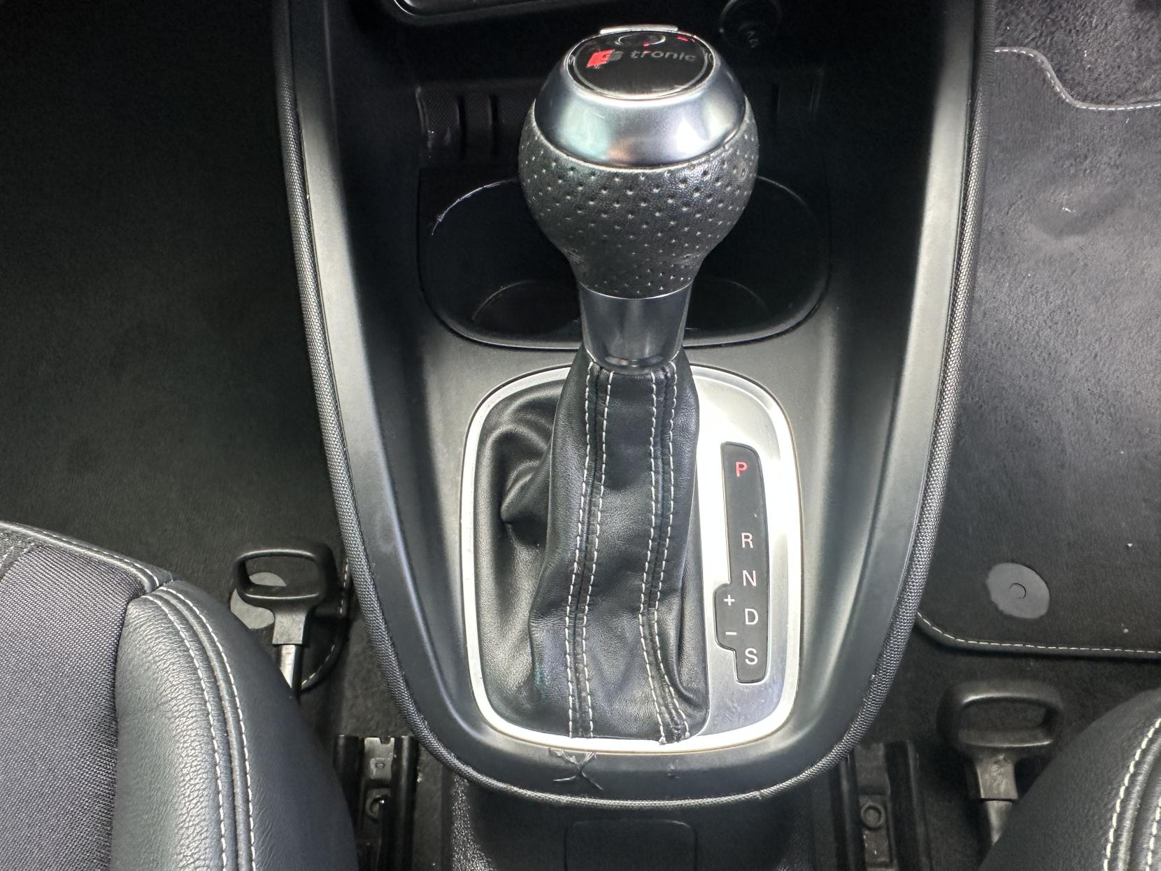 Audi A1 1.4 TFSI S line Sportback 5dr Petrol S Tronic Euro 5 (s/s) (122 ps)