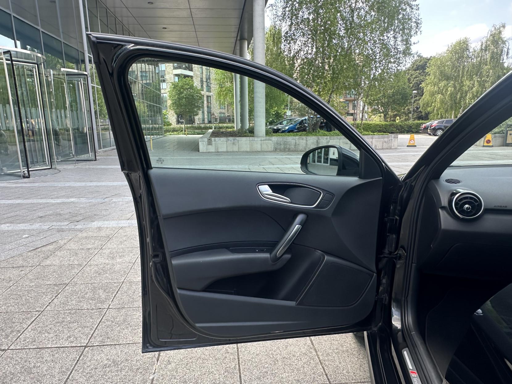 Audi A1 1.4 TFSI S line Sportback 5dr Petrol S Tronic Euro 5 (s/s) (122 ps)