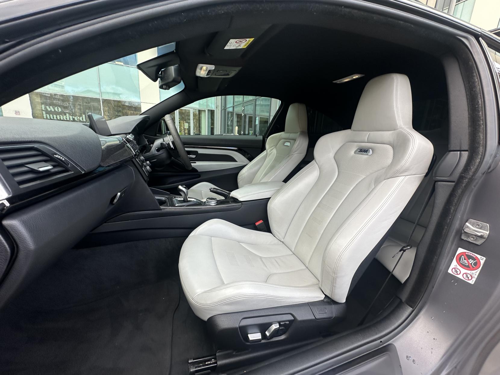 BMW M4 3.0 BiTurbo Coupe 2dr Petrol DCT Euro 6 (s/s) (431 ps)