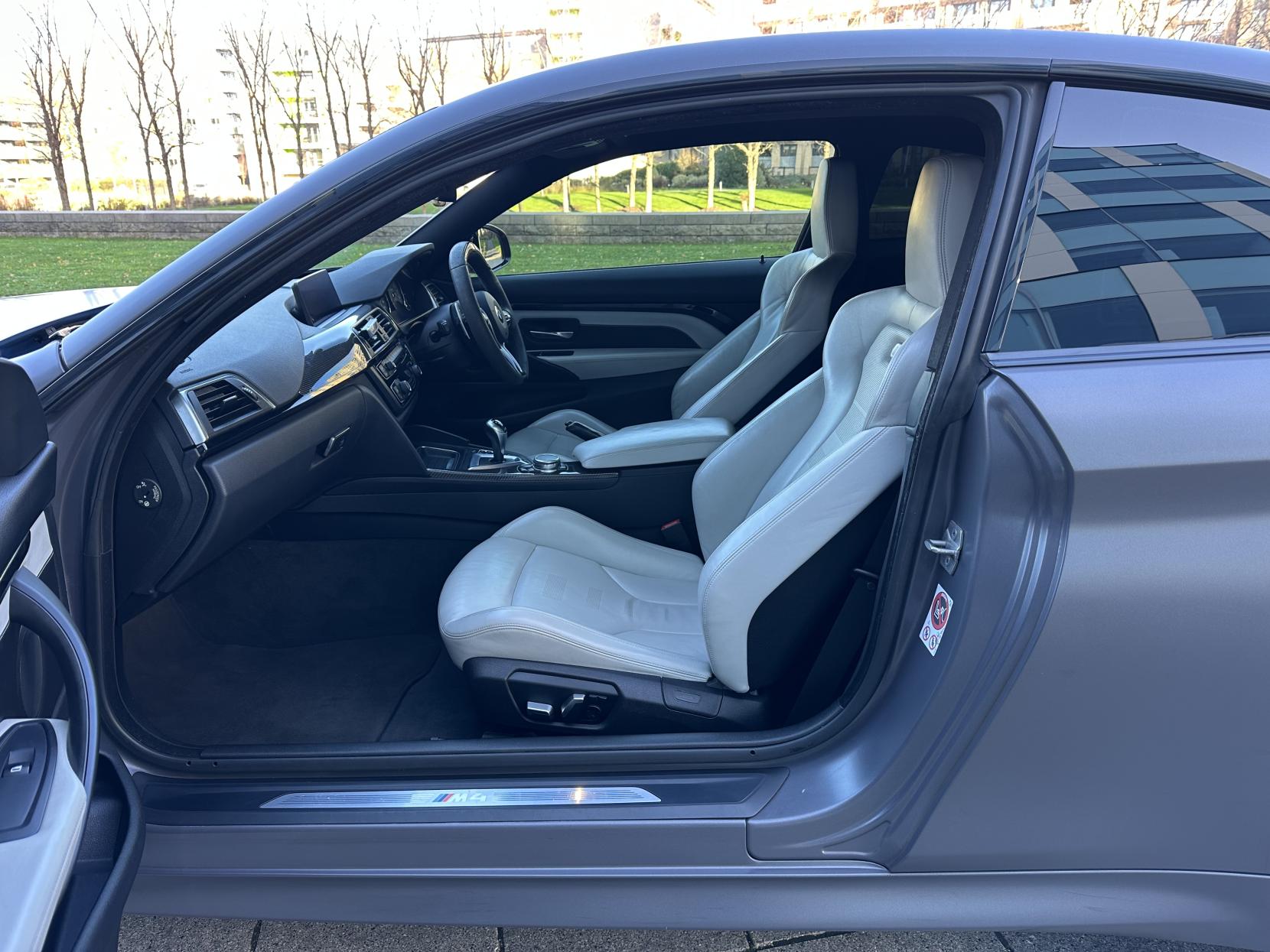 BMW M4 3.0 BiTurbo Coupe 2dr Petrol DCT Euro 6 (s/s) (431 ps)