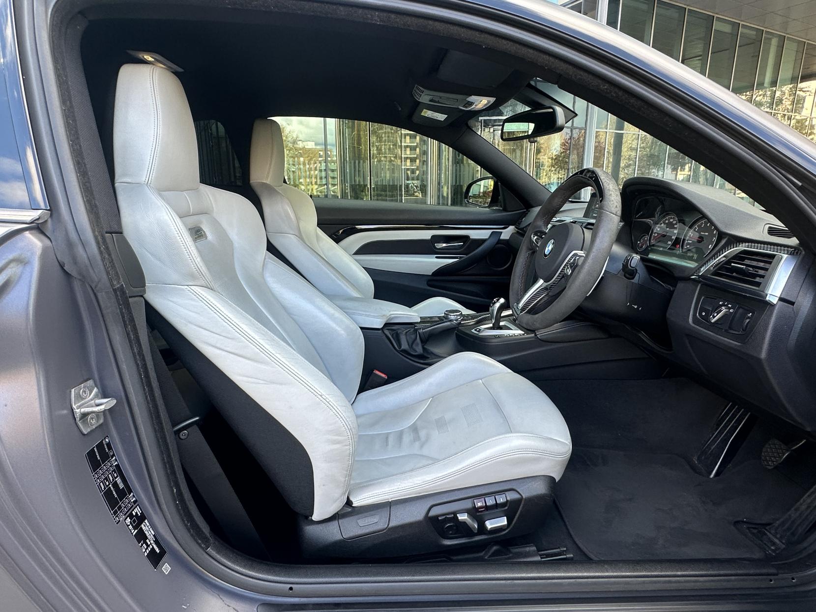 BMW M4 3.0 BiTurbo Coupe 2dr Petrol DCT Euro 6 (s/s) (431 ps)
