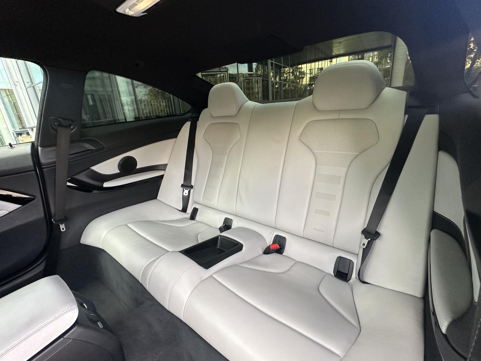 BMW M4 3.0 BiTurbo Coupe 2dr Petrol DCT Euro 6 (s/s) (431 ps)